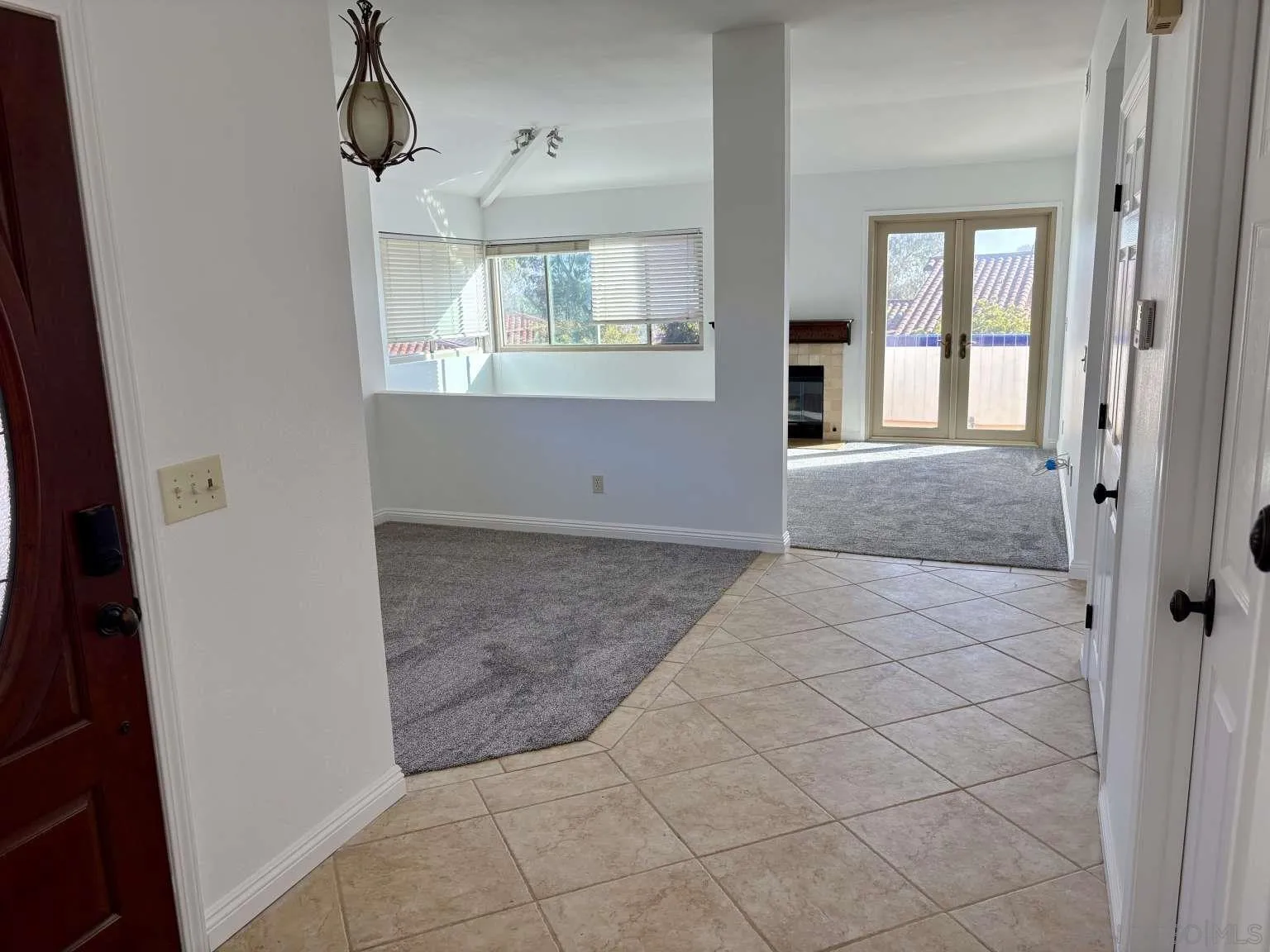 Photo #3: 250046219 Listing: Photo #3