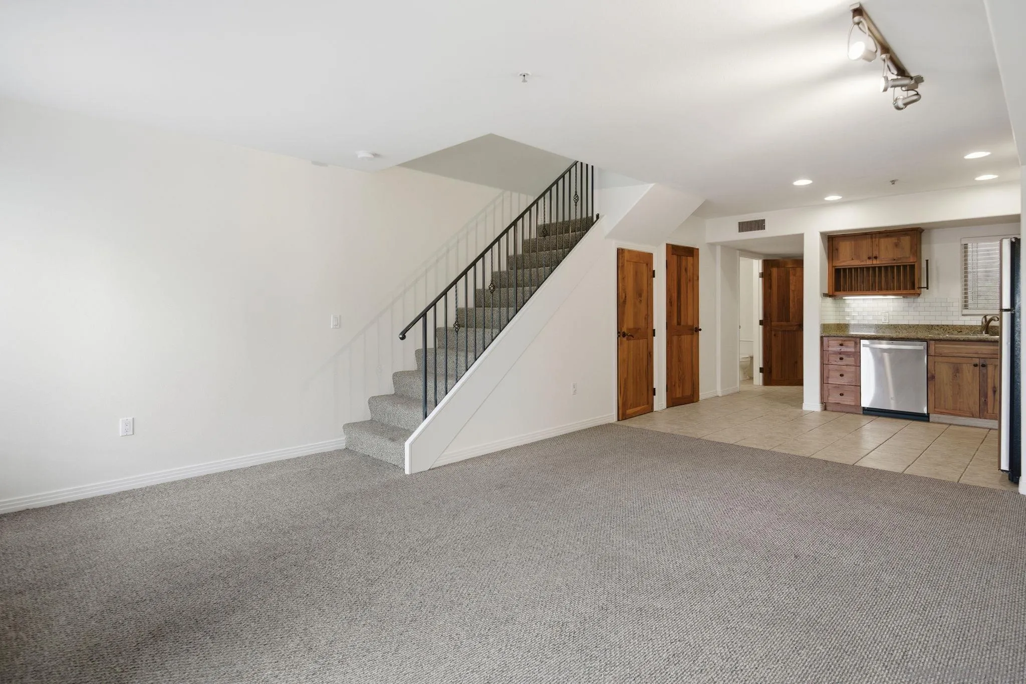 Photo #9: 250046224 Listing: Photo #9