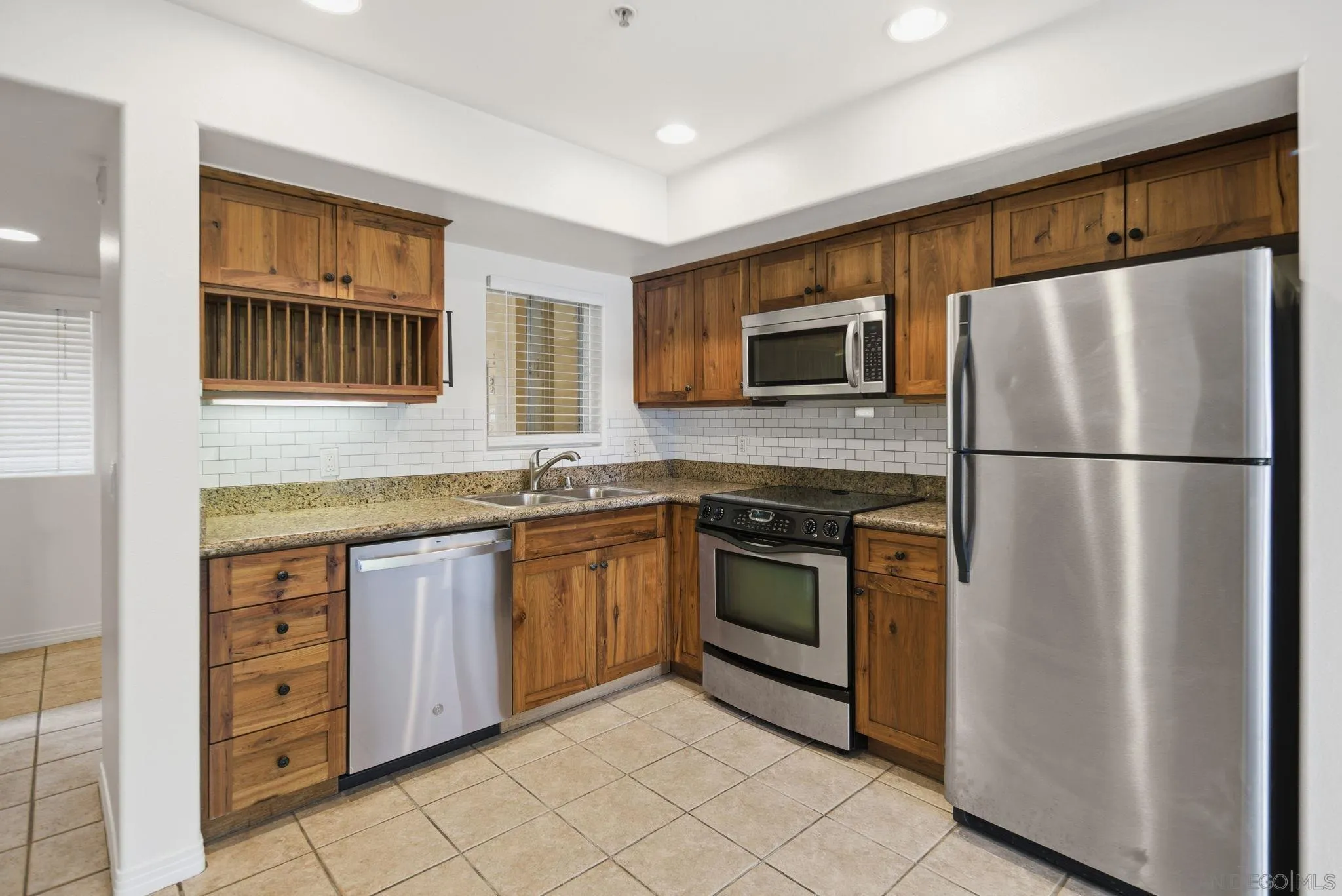 Photo #4: 250046224 Listing: Photo #4