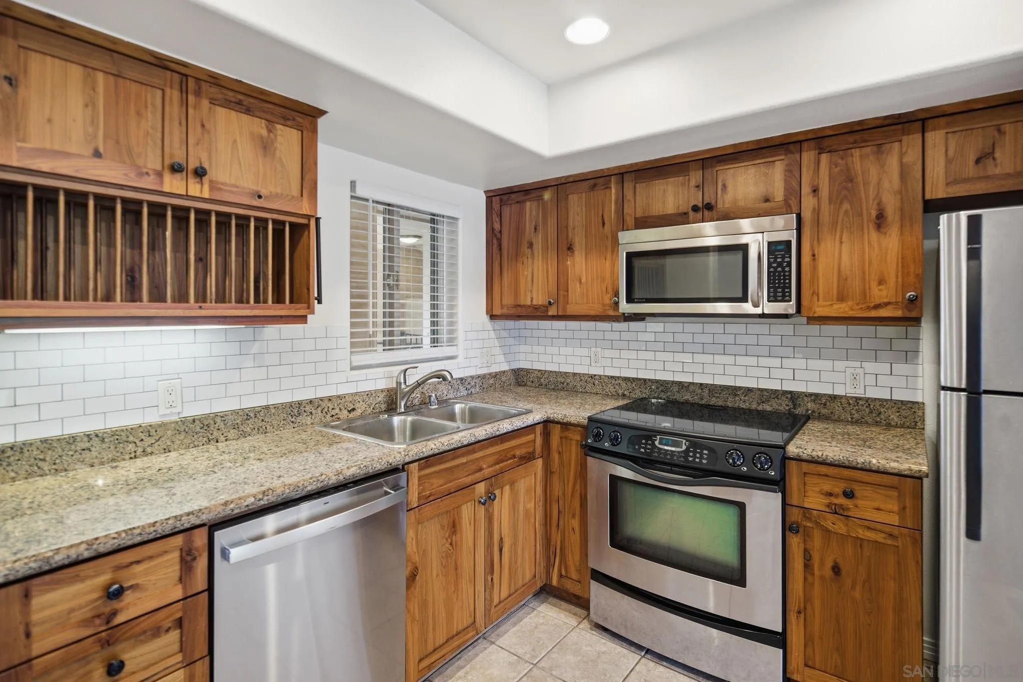 Photo #5: 250046224 Listing: Photo #5