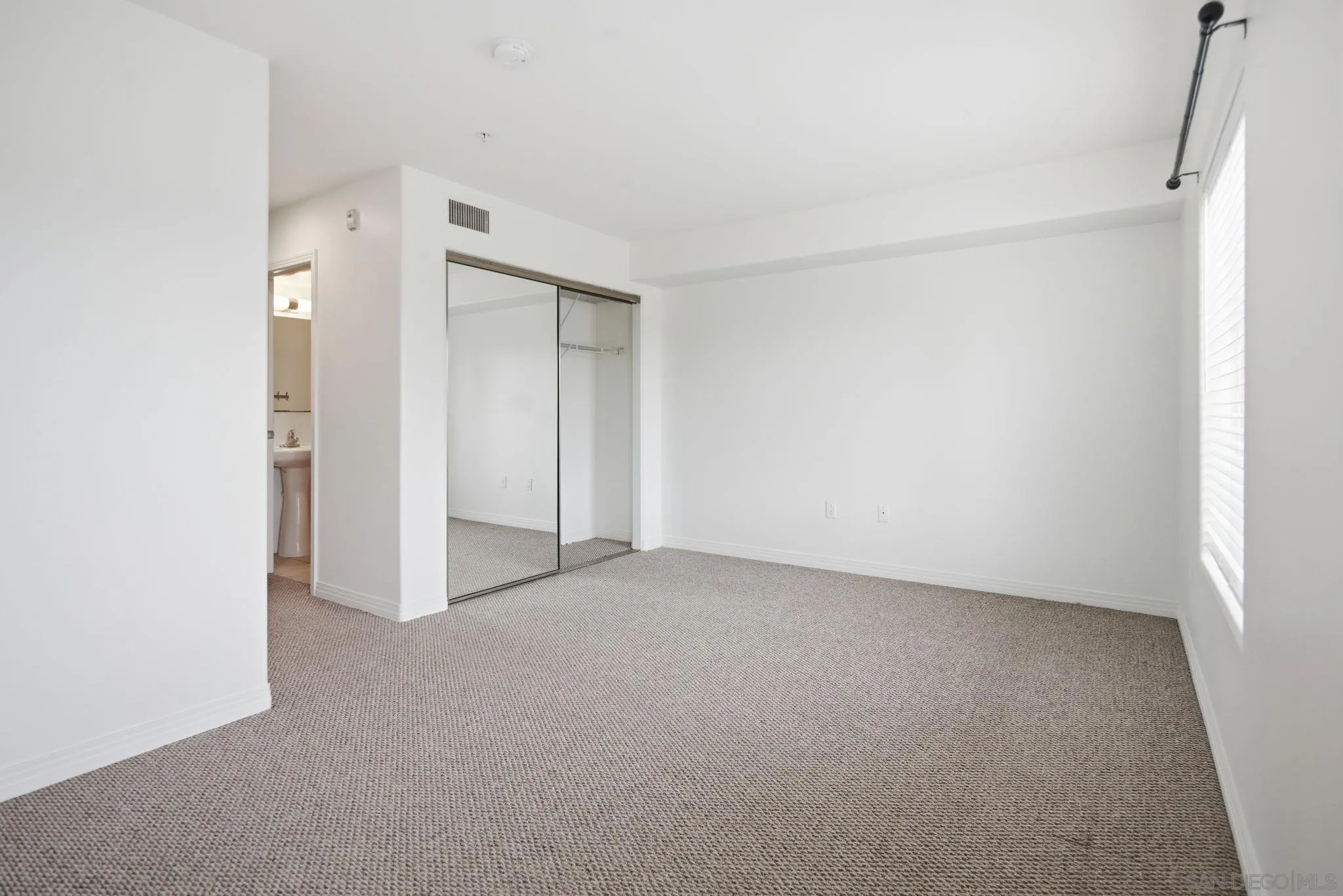 Photo #15: 250046224 Listing: Photo #15