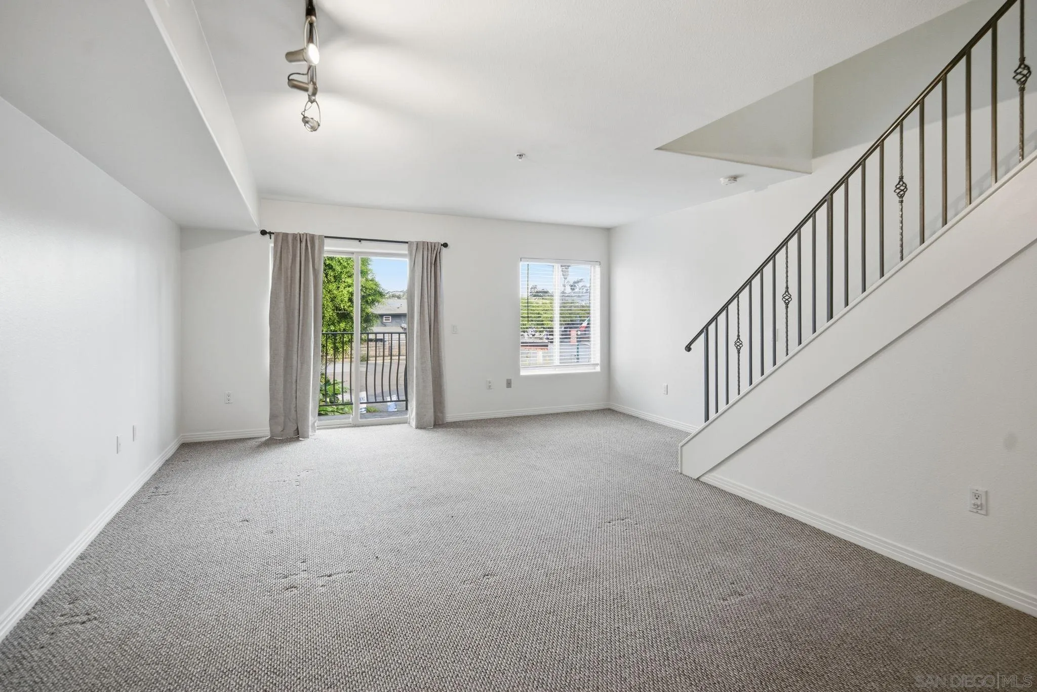 Photo #7: 250046224 Listing: Photo #7