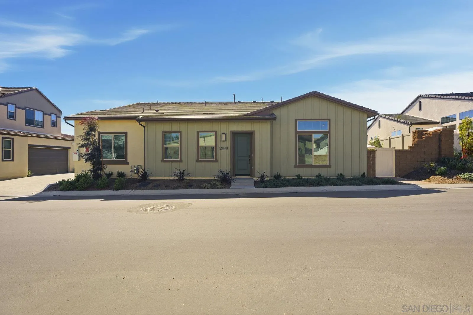 Photo #1: 250046229 Listing: Photo #1