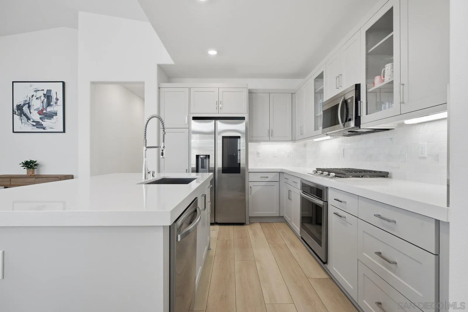 Photo #11: 250046229 Listing: Photo #11