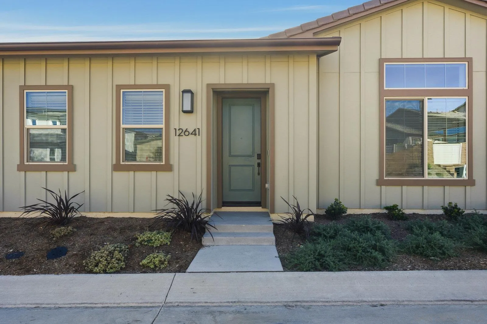 Photo #4: 250046229 Listing: Photo #4