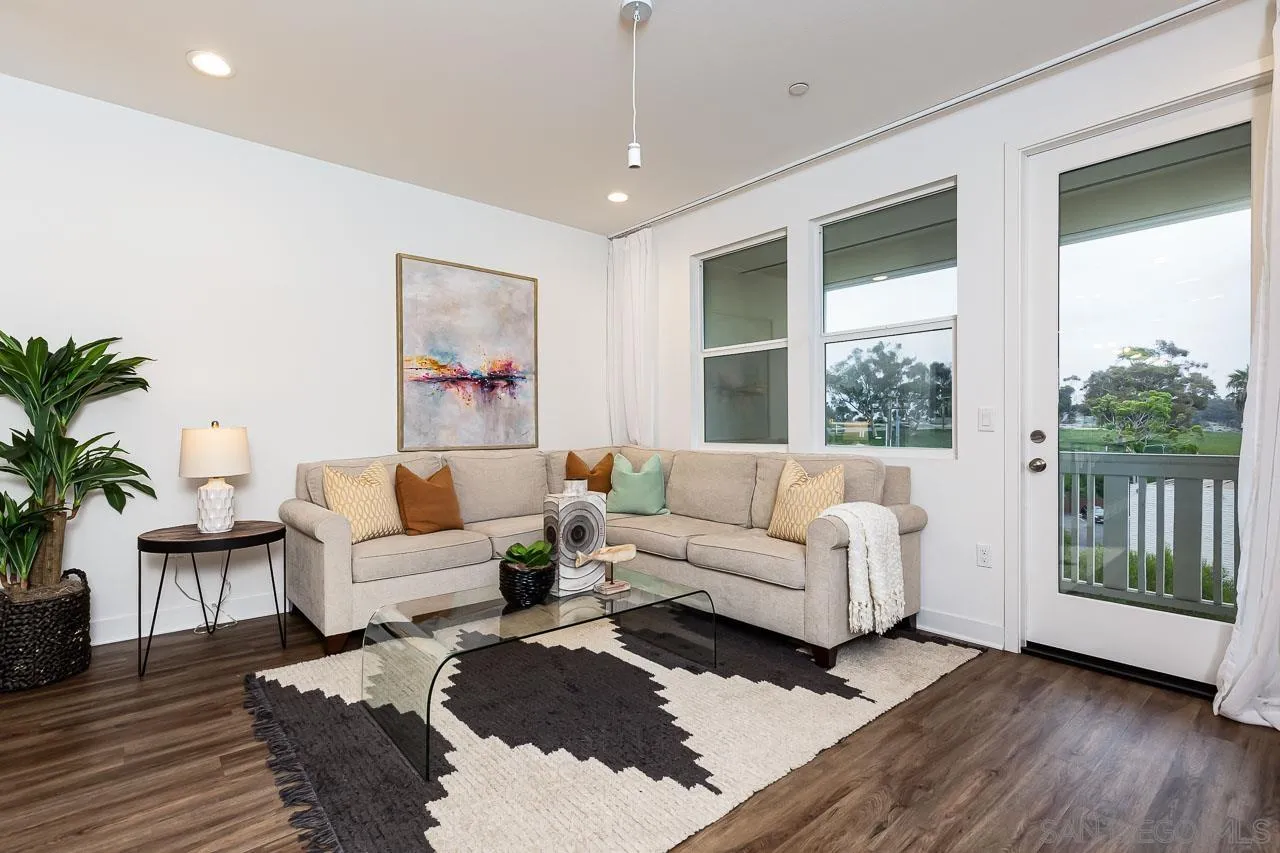 Photo #6: 250046230 Listing: Photo #6