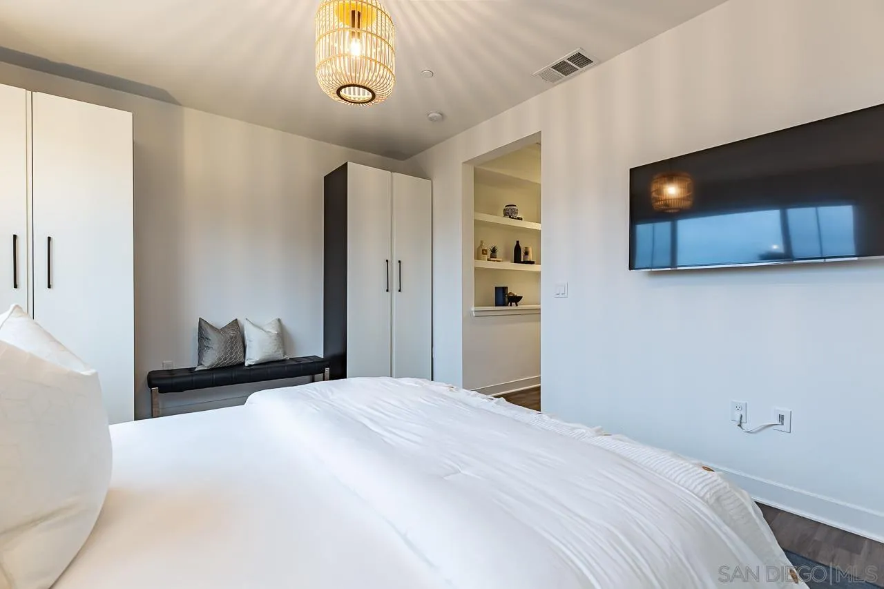 Photo #16: 250046230 Listing: Photo #16