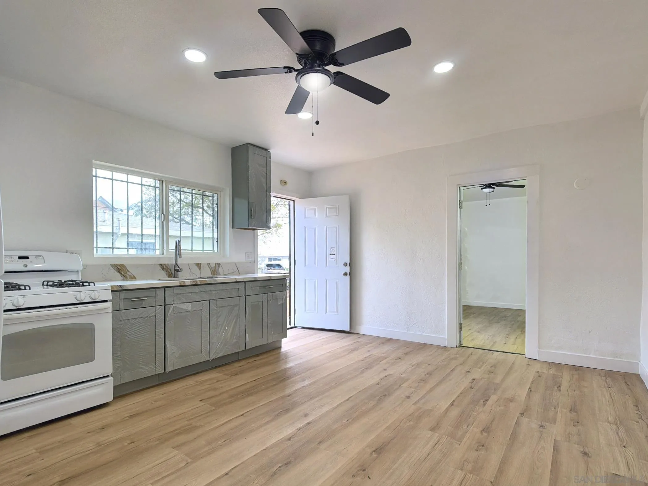 https://cdn.realtyfeed.com/cdn/127/250046235/8c72324a04c4bc65dc483f1069379a19.webp