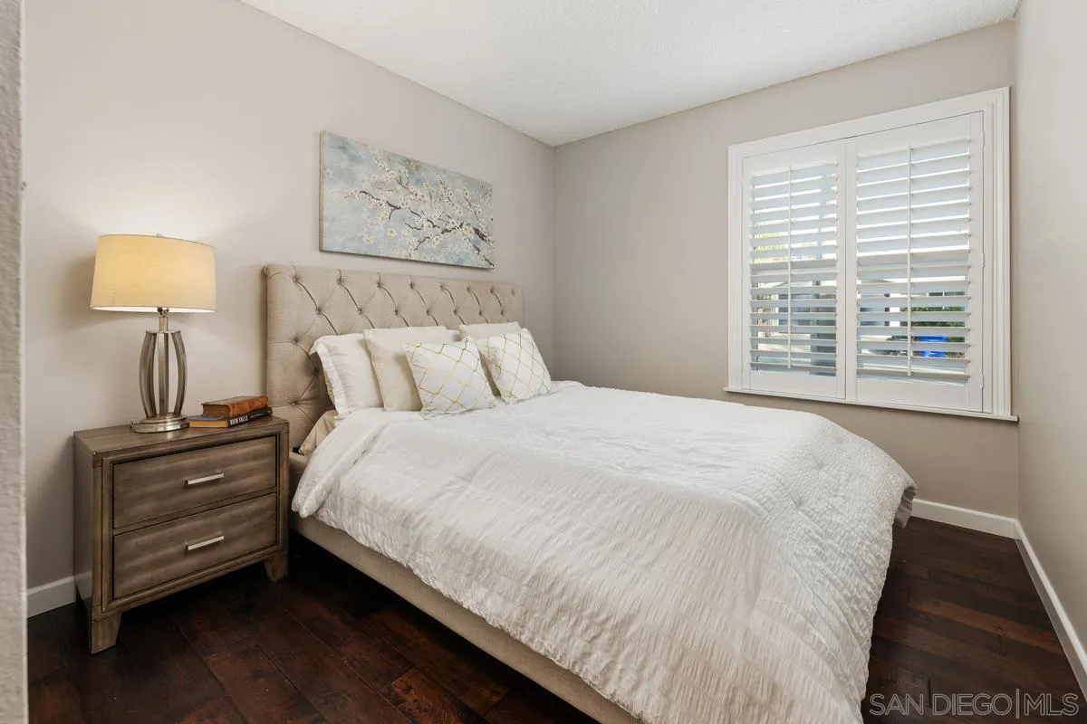 https://cdn.realtyfeed.com/cdn/127/250046237/2548b62a38205f83718e3a2536dba9de.webp