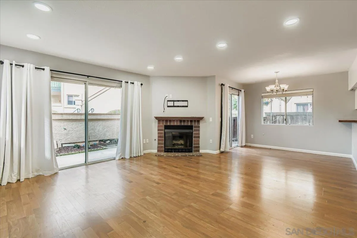 Photo #4: 250046242 Listing: Photo #4