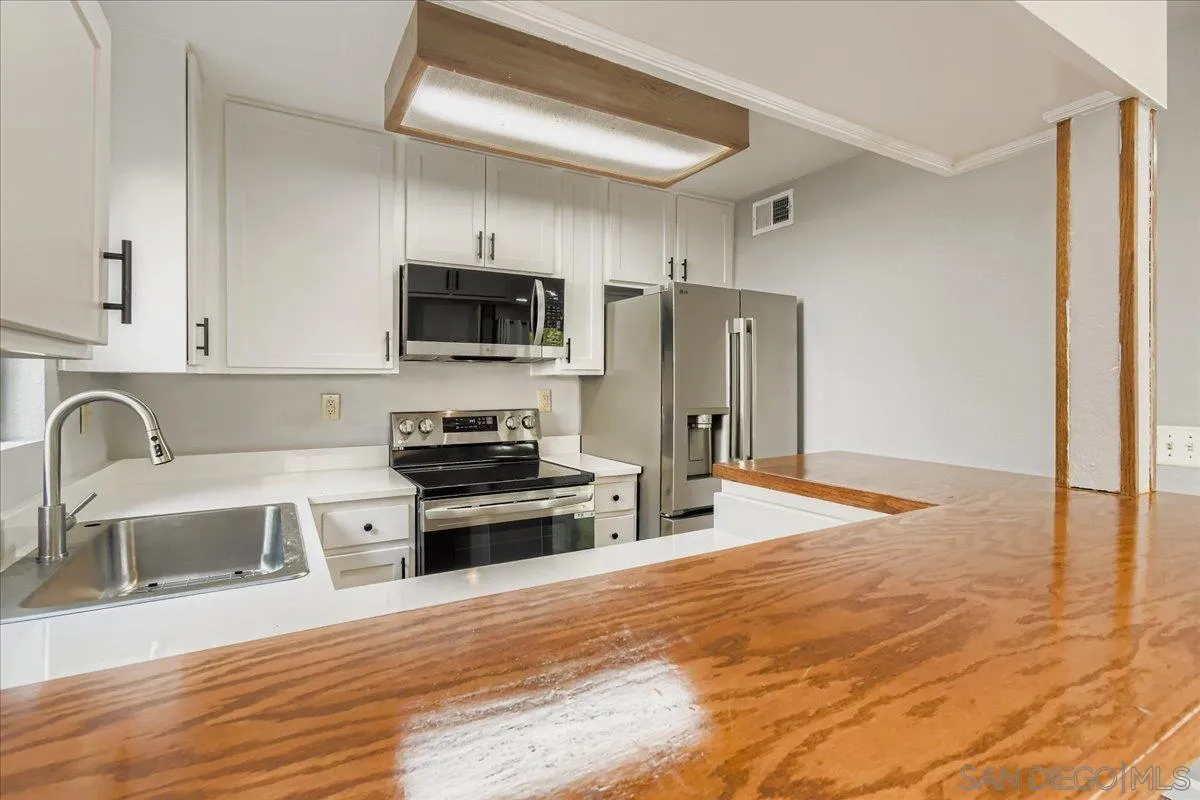 Photo #13: 250046242 Listing: Photo #13