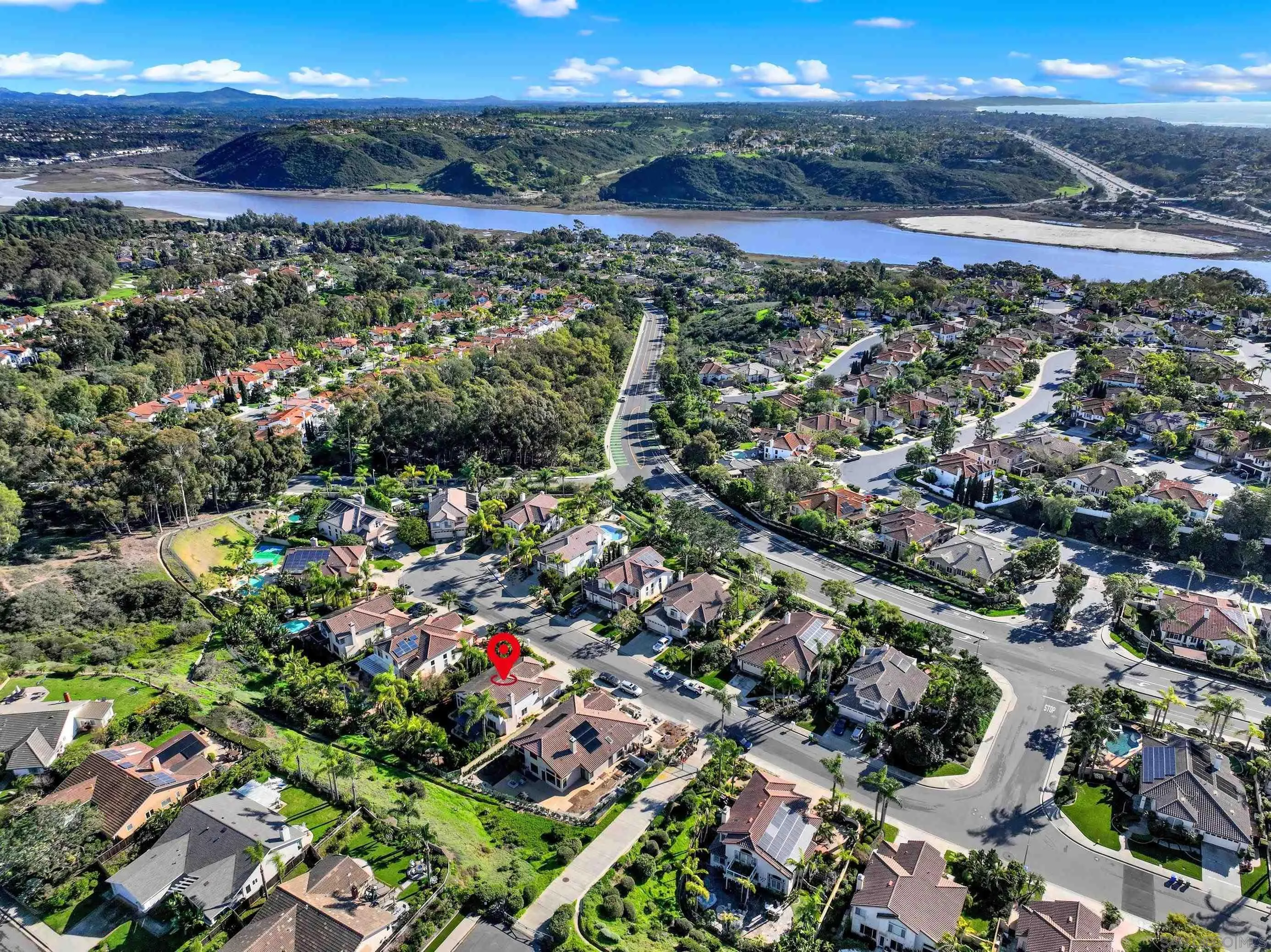 https://cdn.realtyfeed.com/cdn/127/250046245/36e9a5bad541e4ab95b8b768431a9c3a.webp