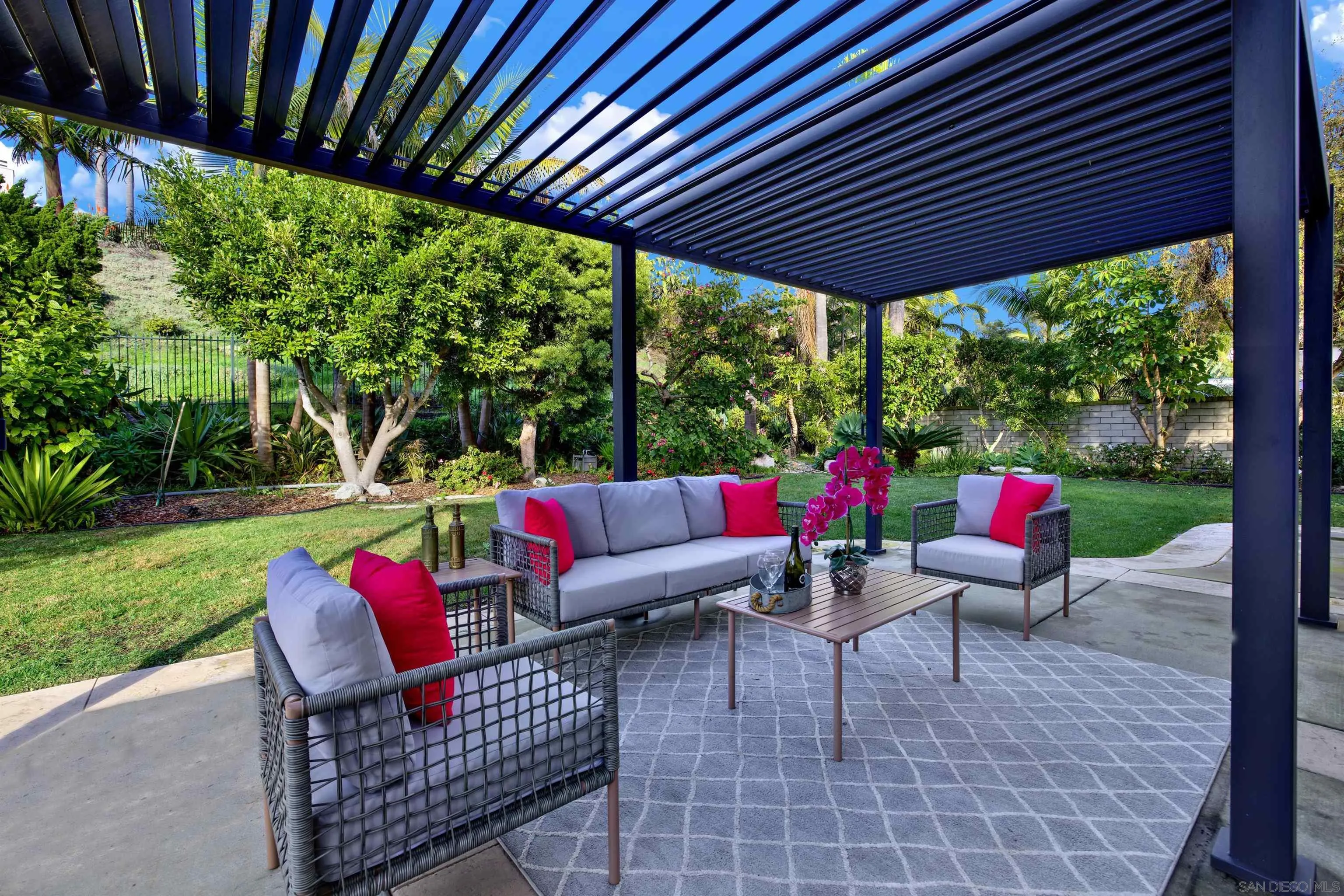 https://cdn.realtyfeed.com/cdn/127/250046245/3c53a51e35e5270409d8c4a09f46fc51.webp