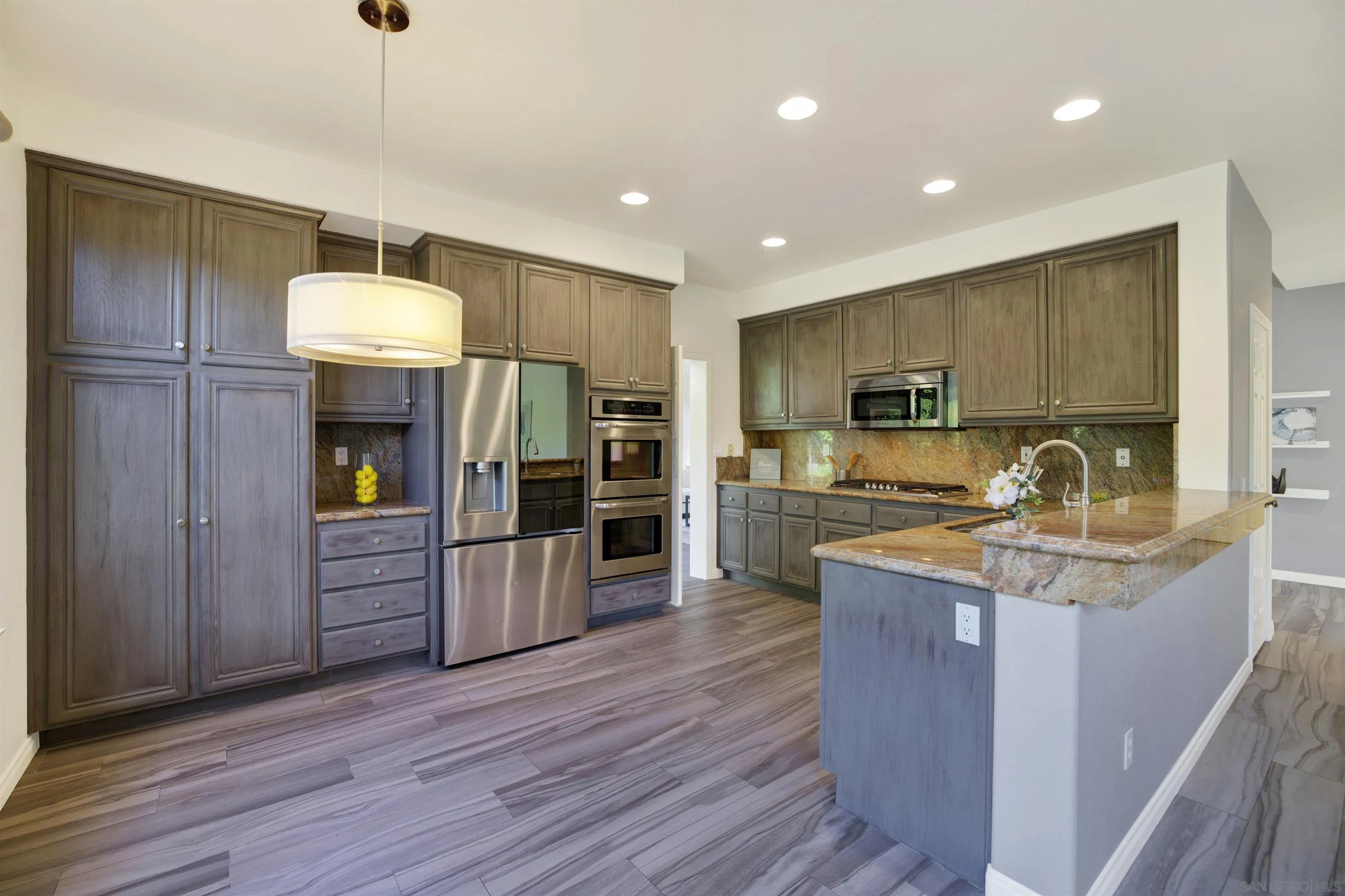 https://cdn.realtyfeed.com/cdn/127/250046245/5067e8be937348a61dc9f54a1efc1584.webp