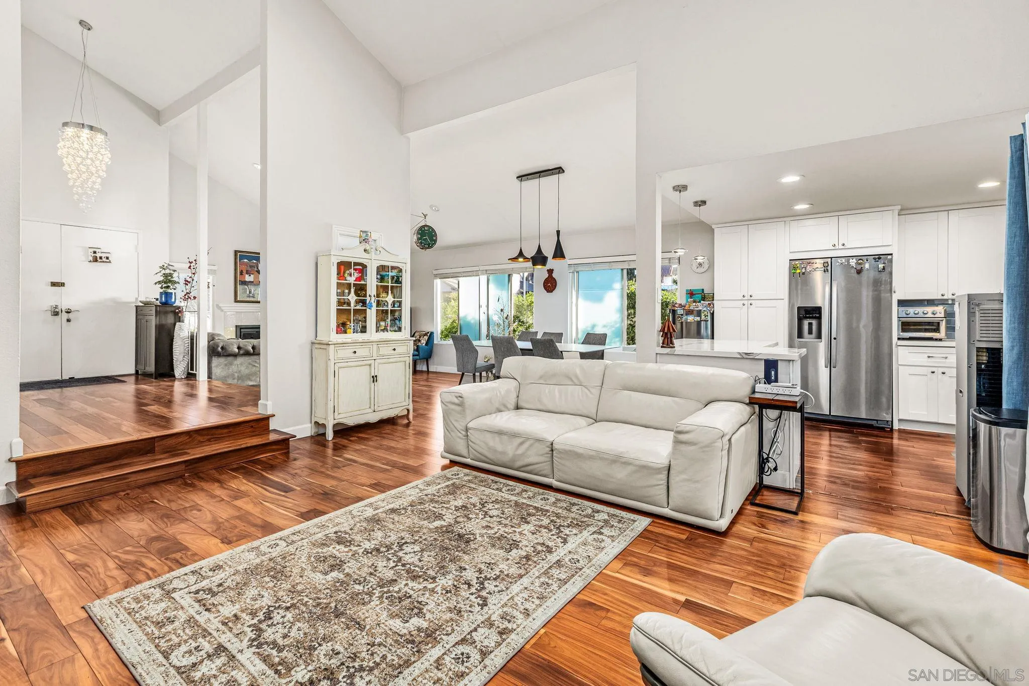 https://cdn.realtyfeed.com/cdn/127/250046248/07e304f97d3bdc37d185e00587d77fc4.webp