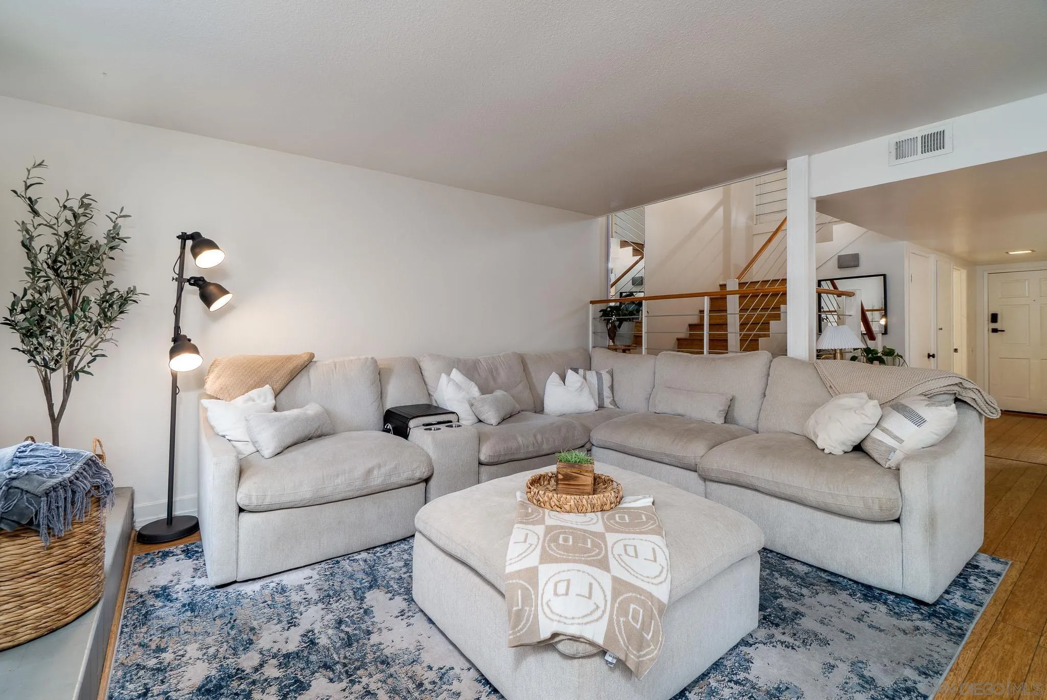 Photo #4: 250046254 Listing: Photo #4