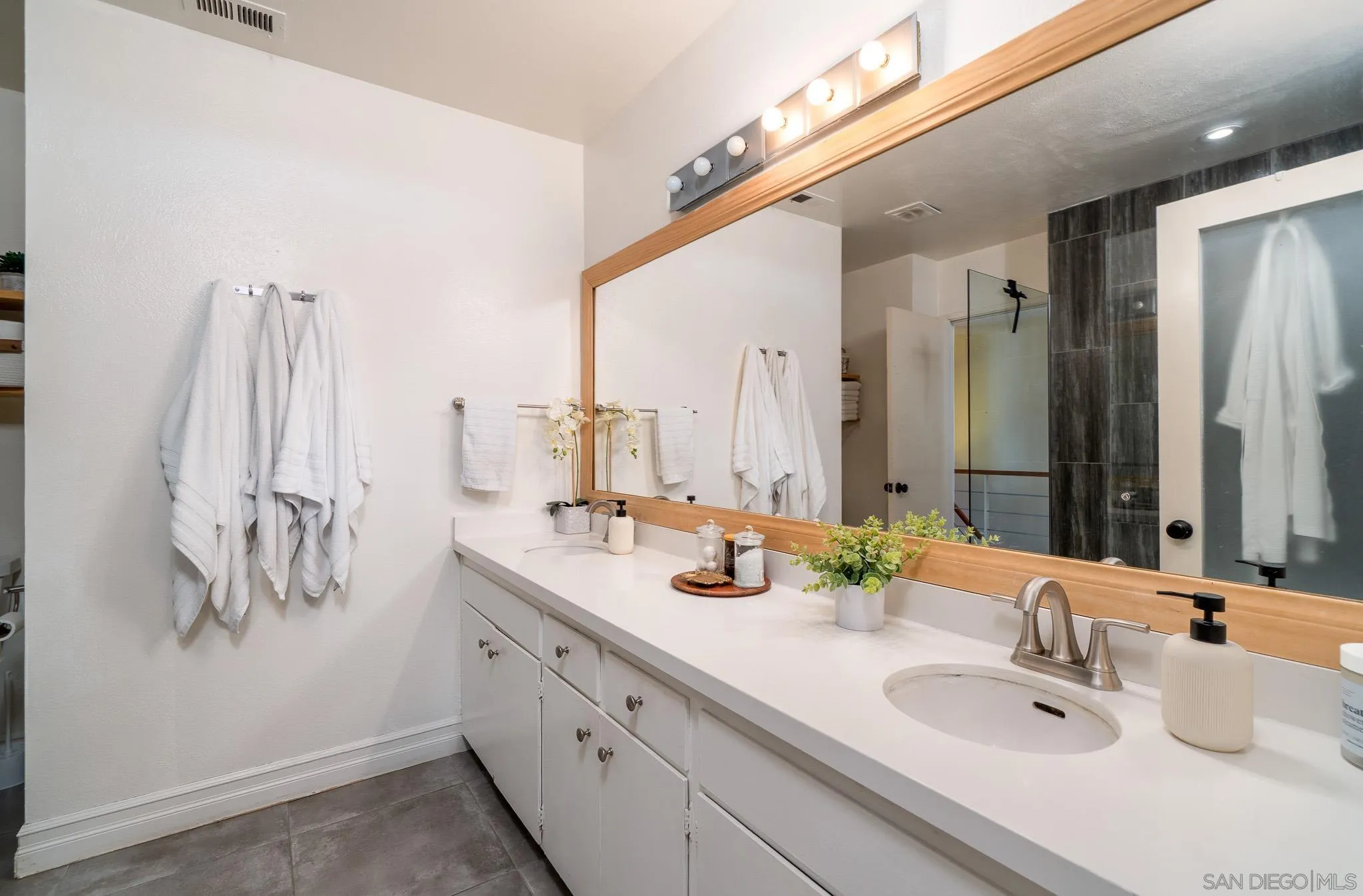 Photo #23: 250046254 Listing: Photo #23