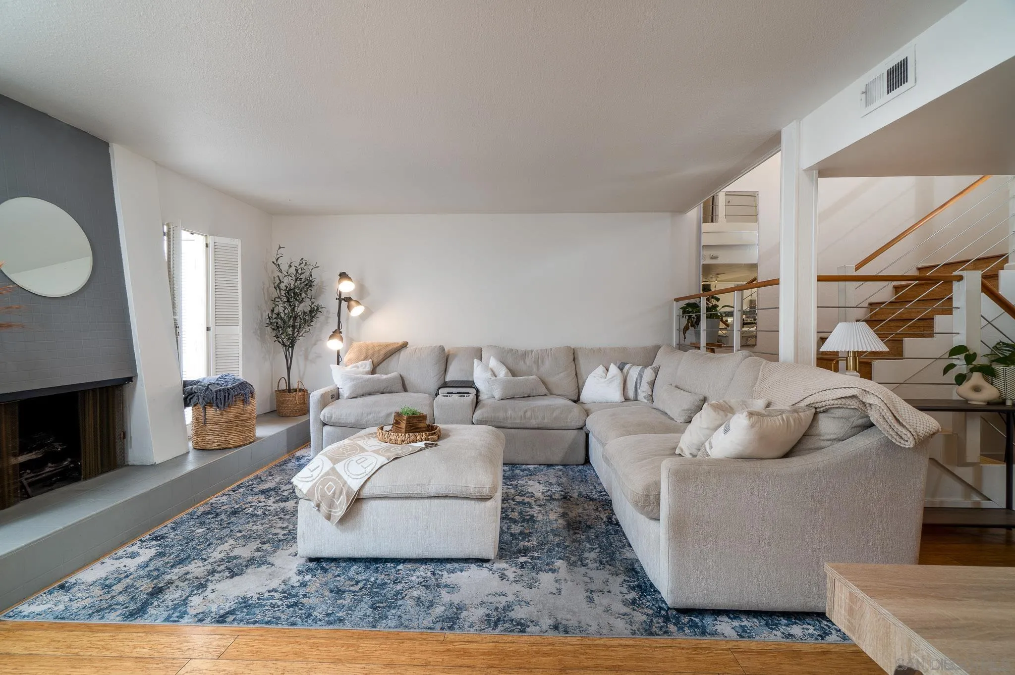 Photo #5: 250046254 Listing: Photo #5