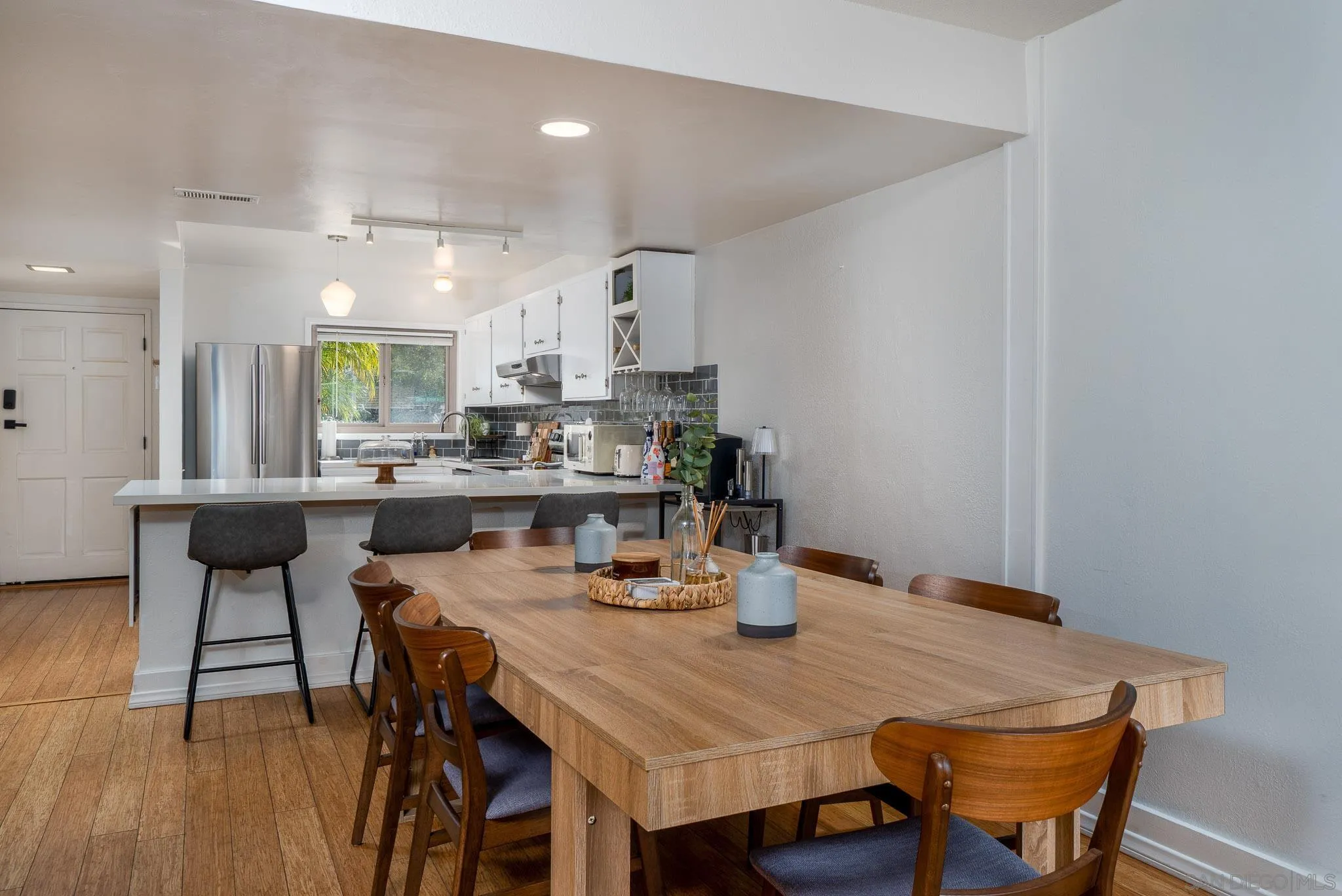 Photo #9: 250046254 Listing: Photo #9