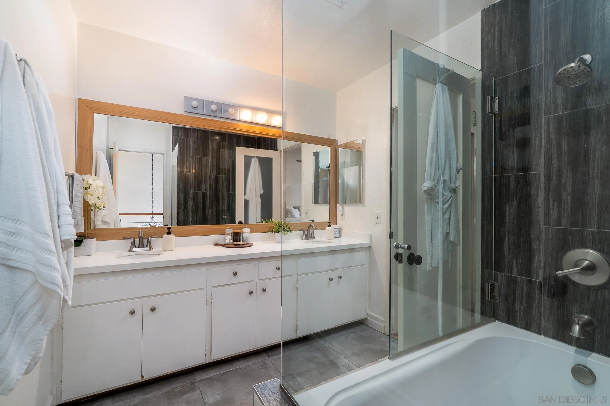 Photo #24: 250046254 Listing: Photo #24