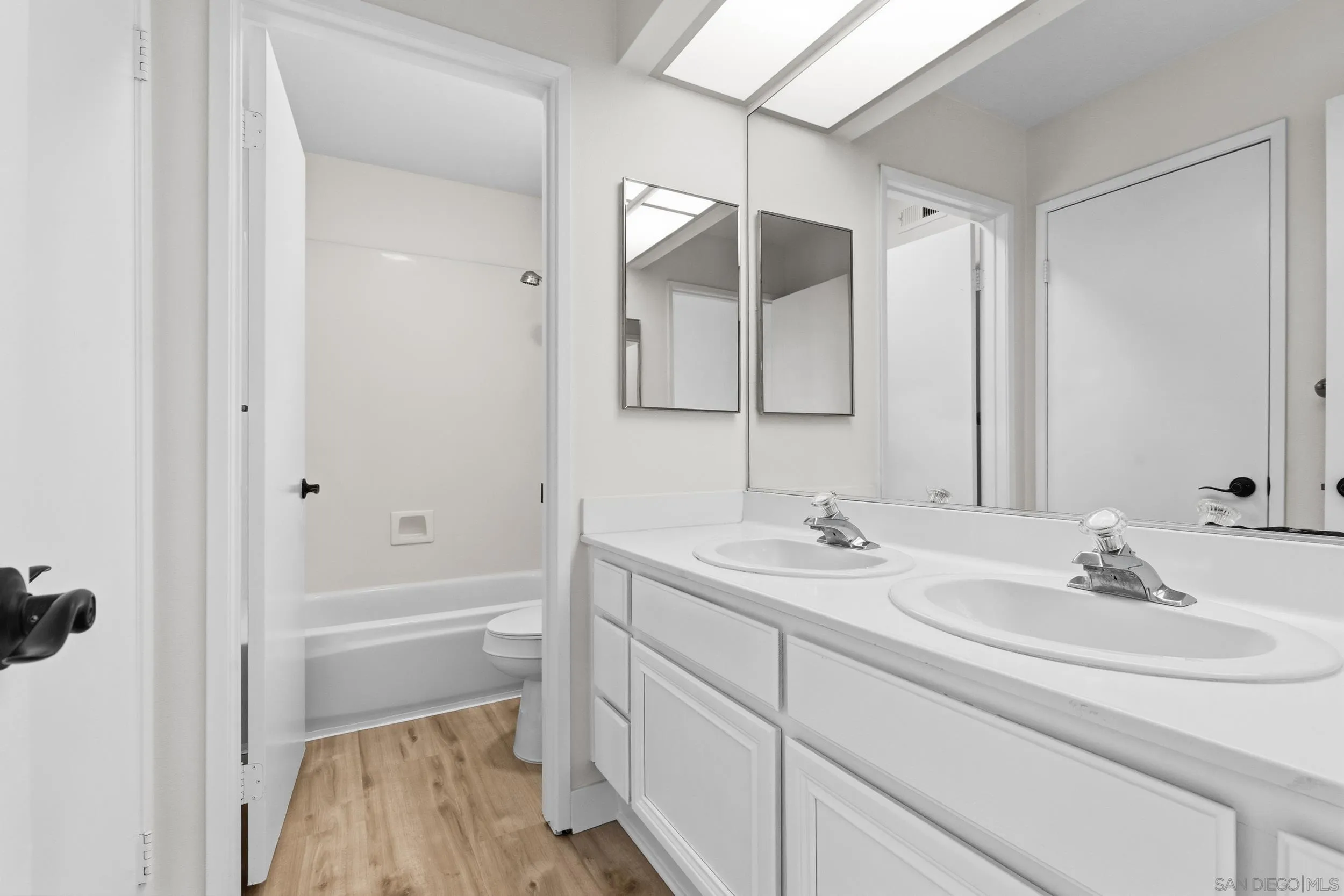 Photo #24: 250046264 Listing: Photo #24