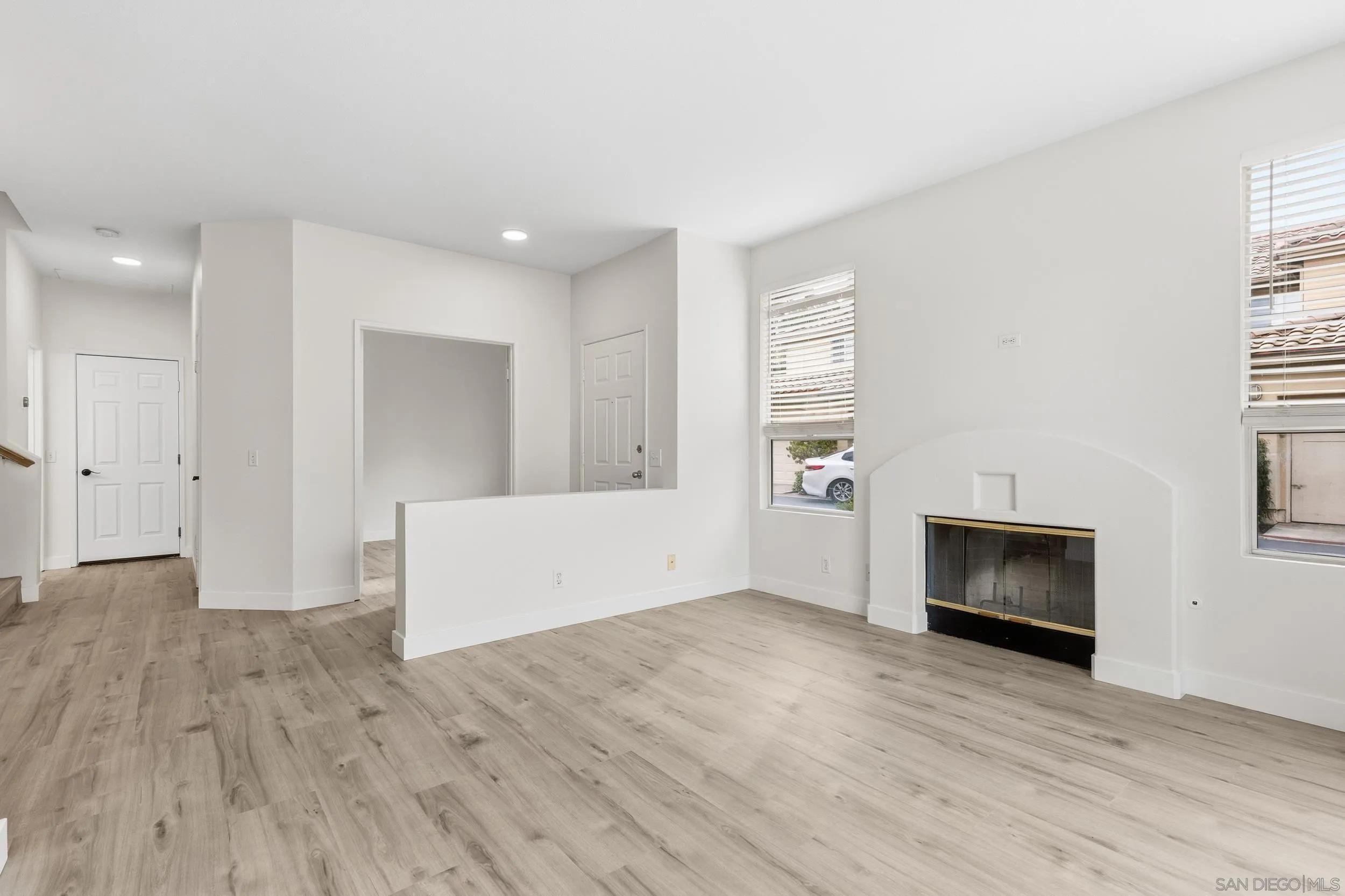 Photo #6: 250046264 Listing: Photo #6