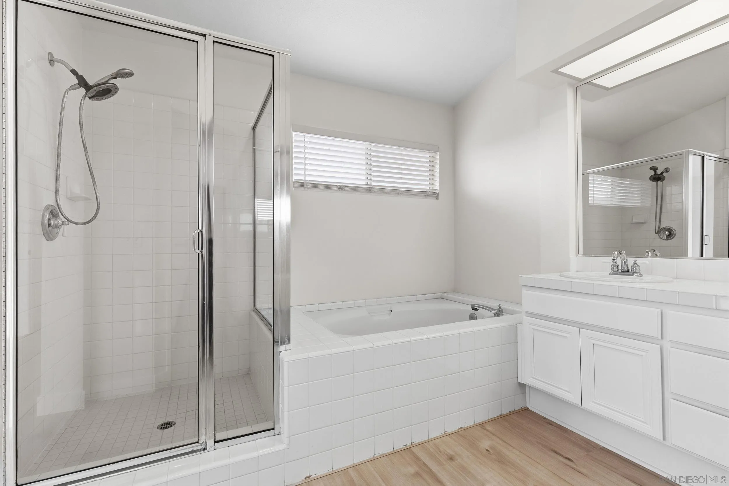 Photo #26: 250046264 Listing: Photo #26