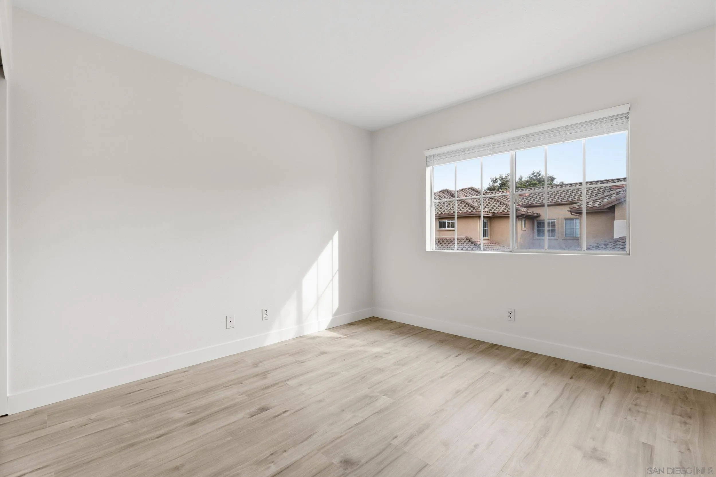 Photo #17: 250046264 Listing: Photo #17