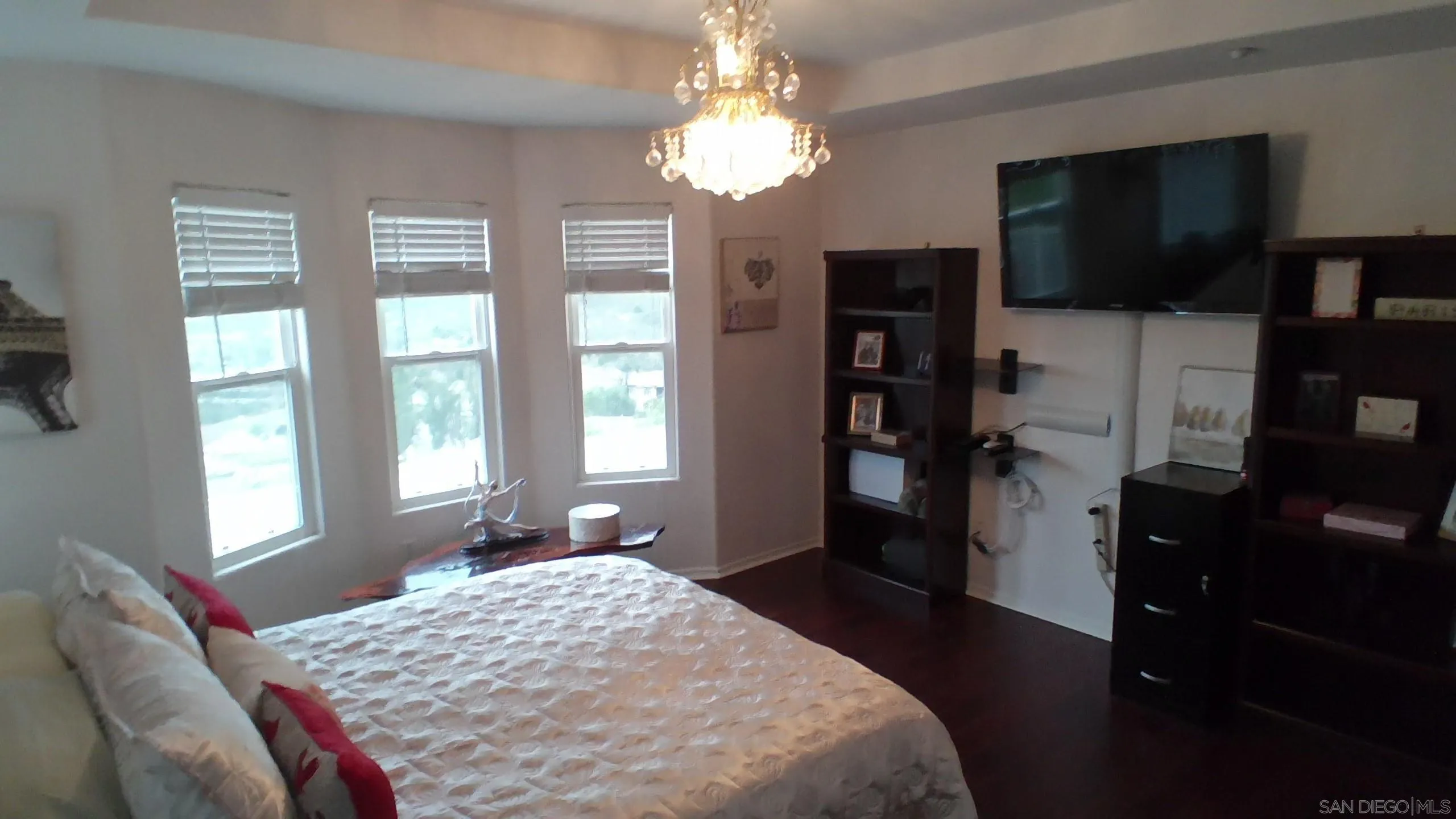 https://cdn.realtyfeed.com/cdn/127/250046269/50343ec136e031c6dd977b8b4bcb0c65.webp