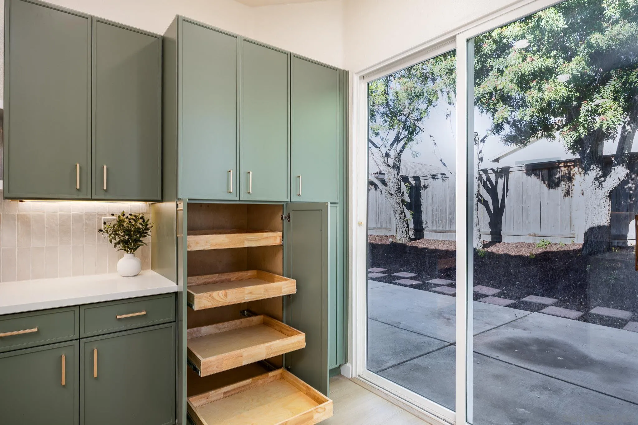 https://cdn.realtyfeed.com/cdn/127/250046274/023a6298da304fb78f36085e9ed47335.webp