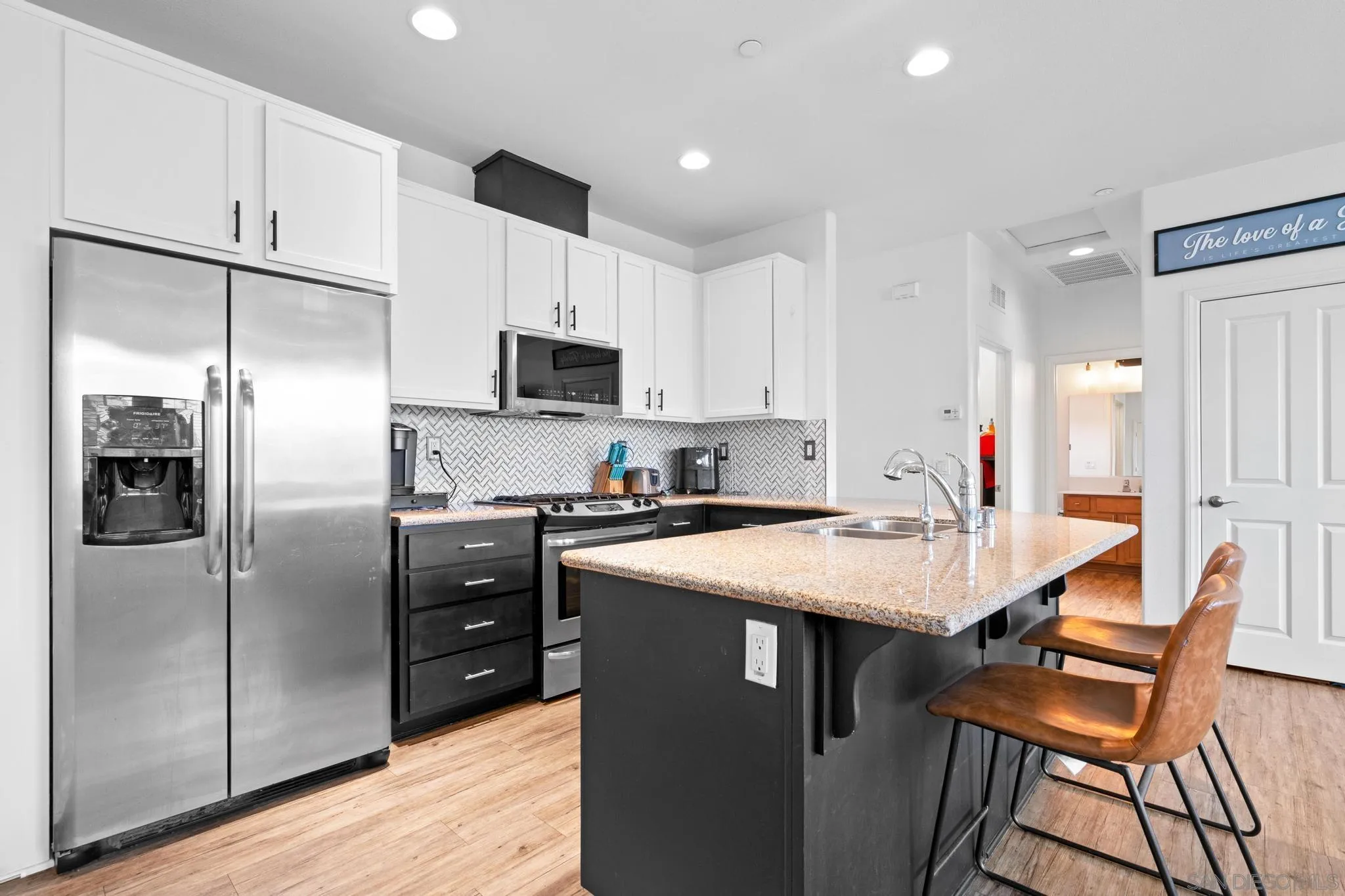 Photo #7: 250046279 Listing: Photo #7