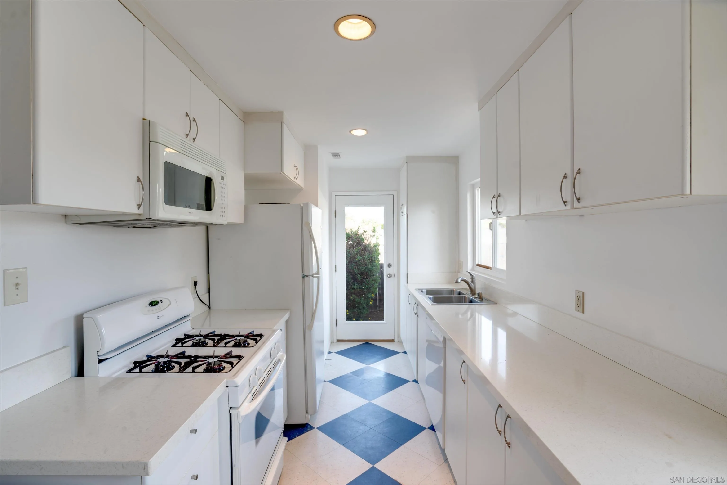 370 Tamarack Ave, Carlsbad, CA, 92008
