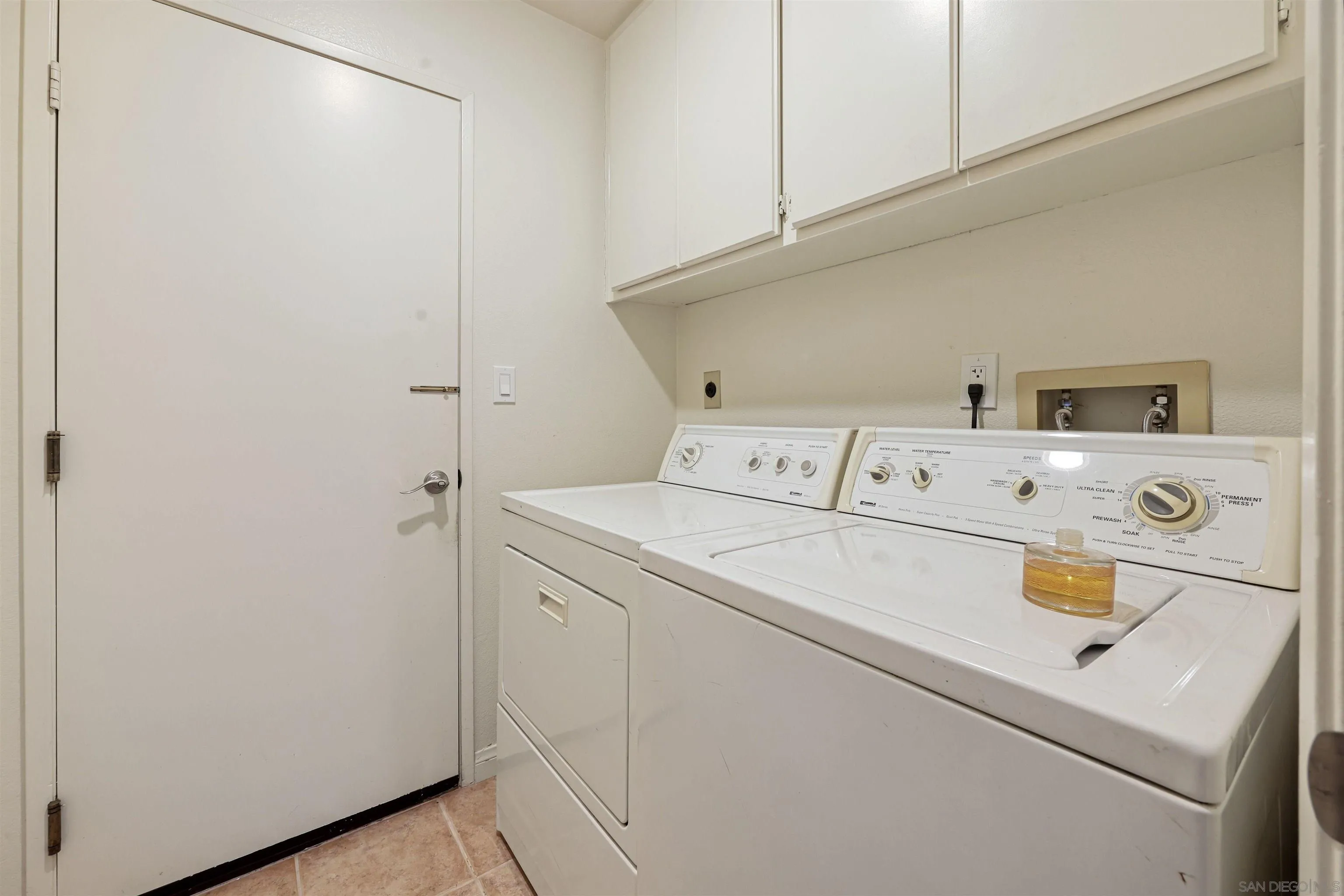 https://cdn.realtyfeed.com/cdn/127/250046283/4d541238c7a9252fd7f3460623094369.webp