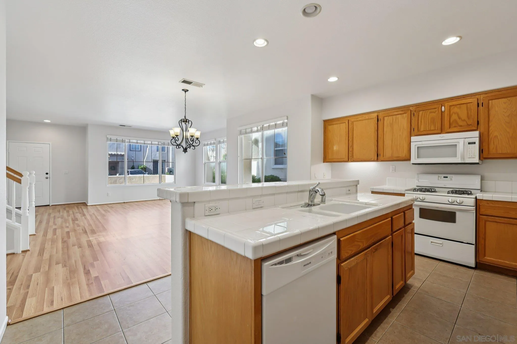 Photo #22: 250046286 Listing: Photo #22