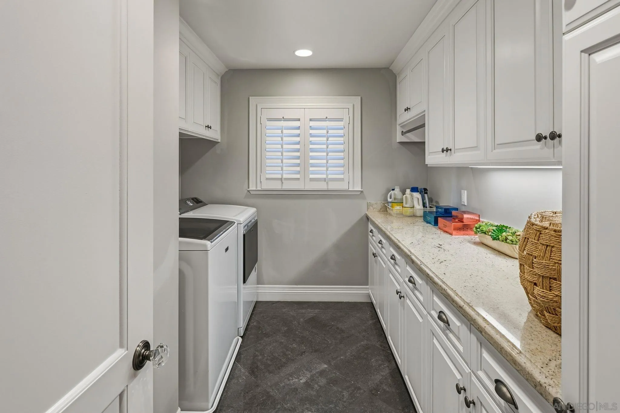 https://cdn.realtyfeed.com/cdn/127/250046293/06cb6e25f988559ceb457f116839c7ff.webp