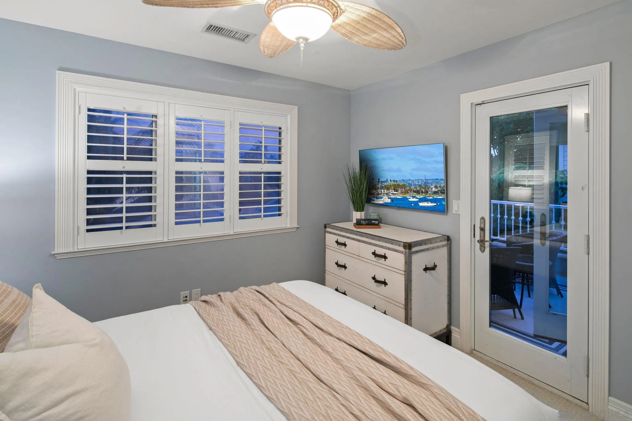 https://cdn.realtyfeed.com/cdn/127/250046293/3f1da2f57d7ce4173b09259da4ae4a05.webp