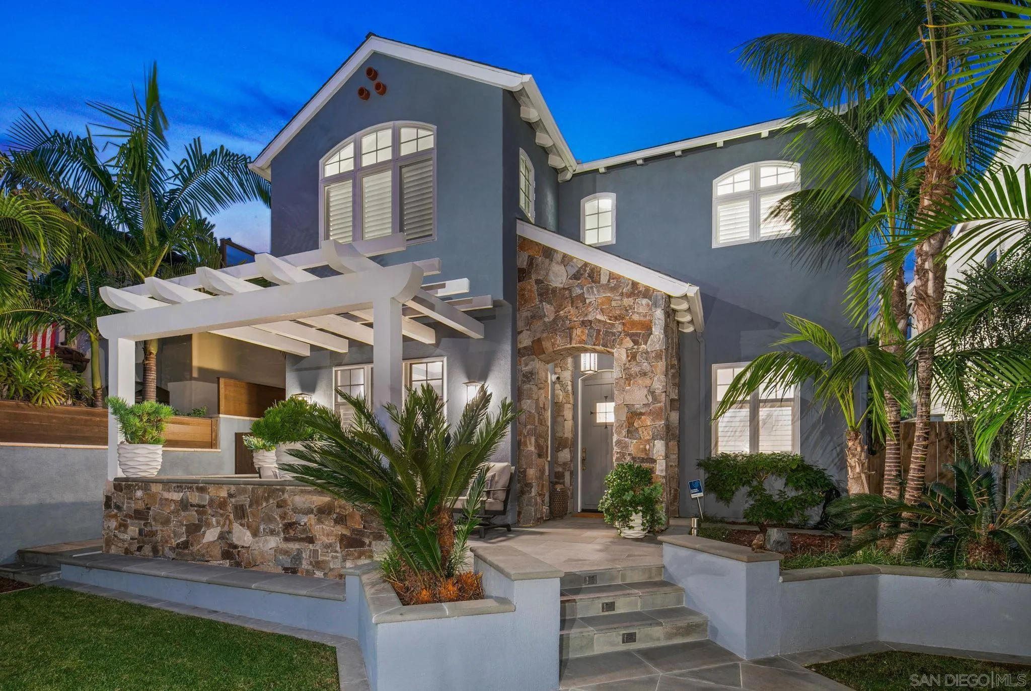 https://cdn.realtyfeed.com/cdn/127/250046293/908b9c2a29b1285889b9ff8cc3ba21c7.webp