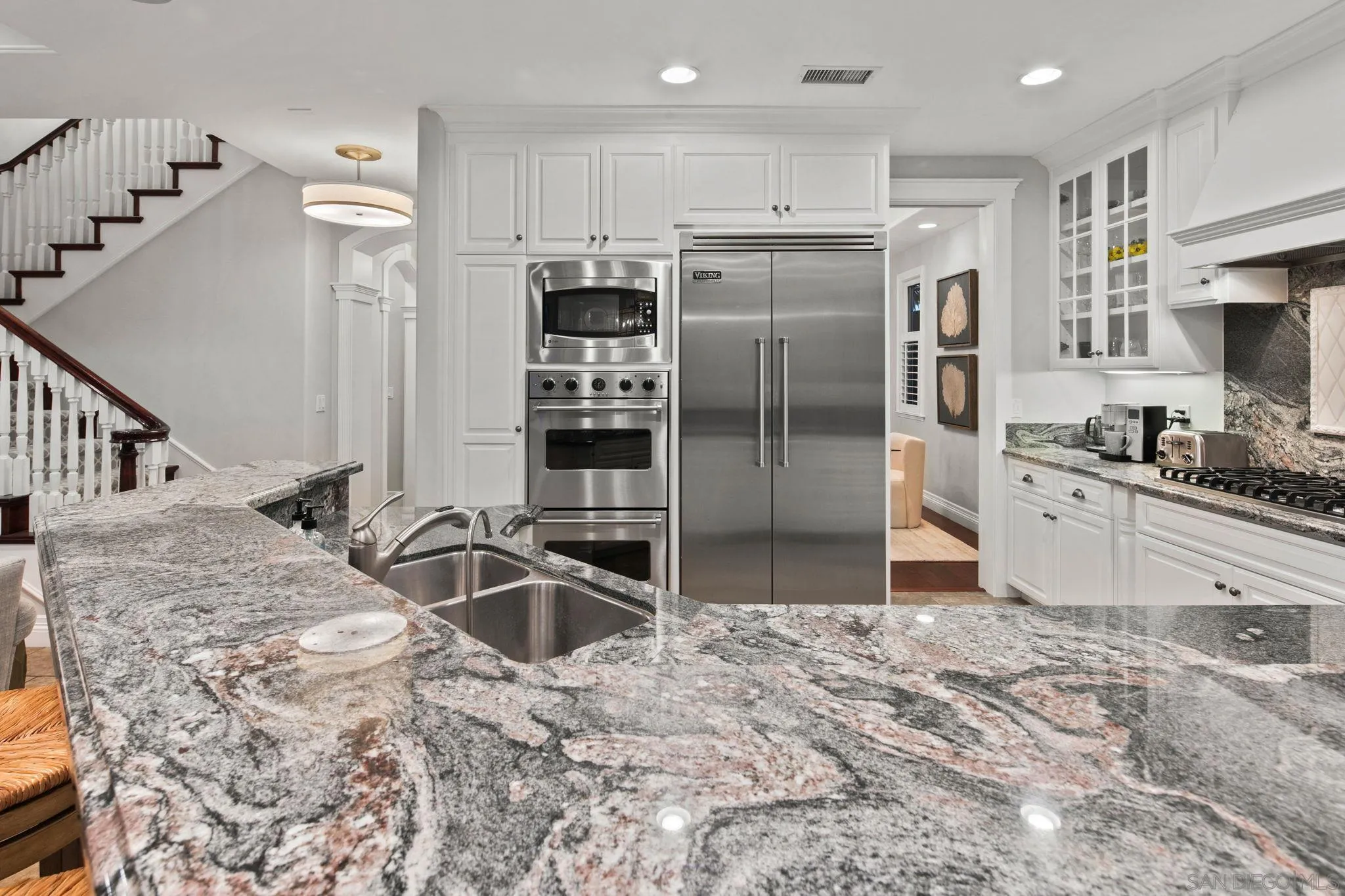https://cdn.realtyfeed.com/cdn/127/250046293/9751e2ac63bf880233151c718d9803d7.webp