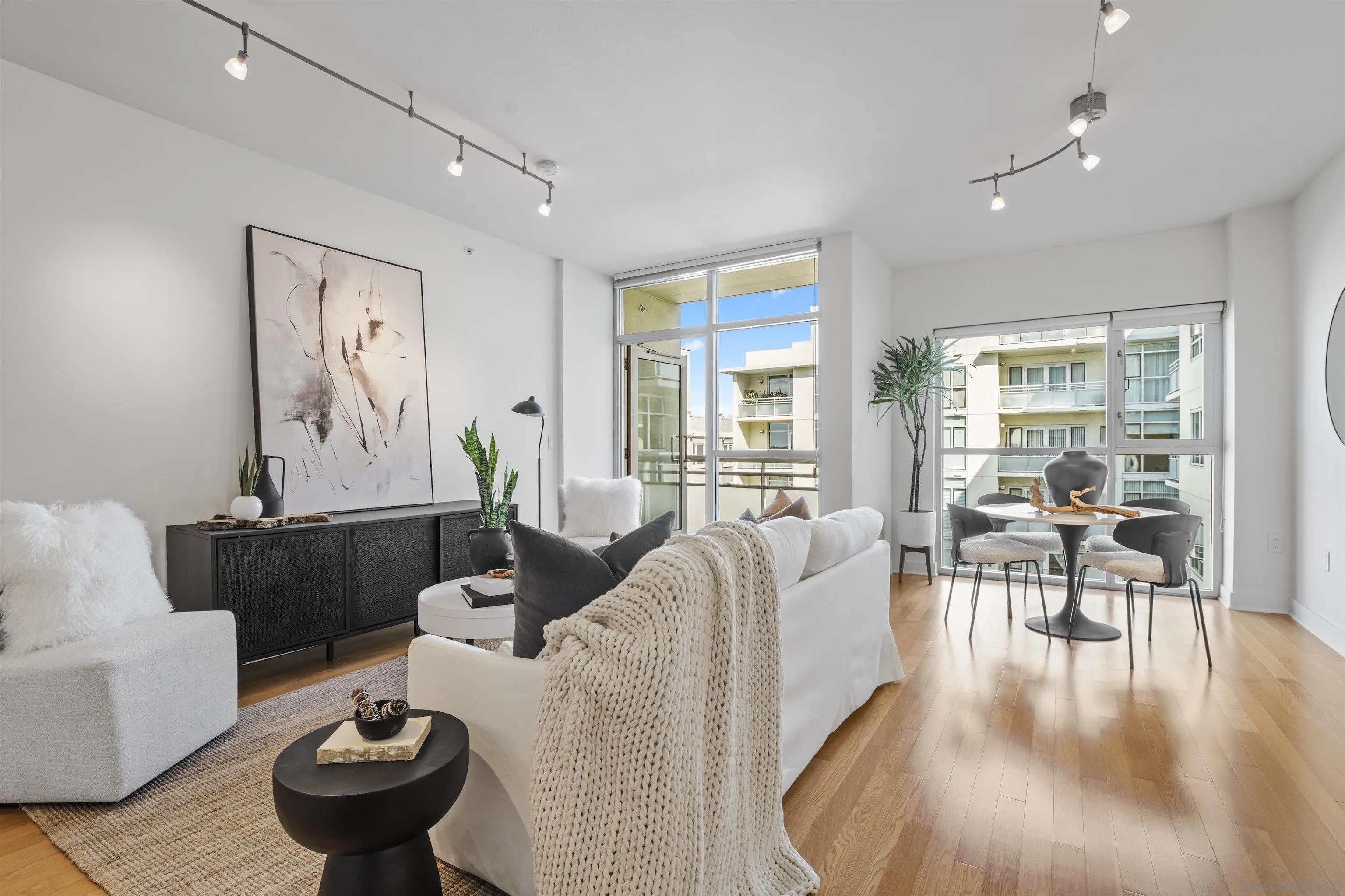 Photo #3: 250046294 Listing: Photo #3