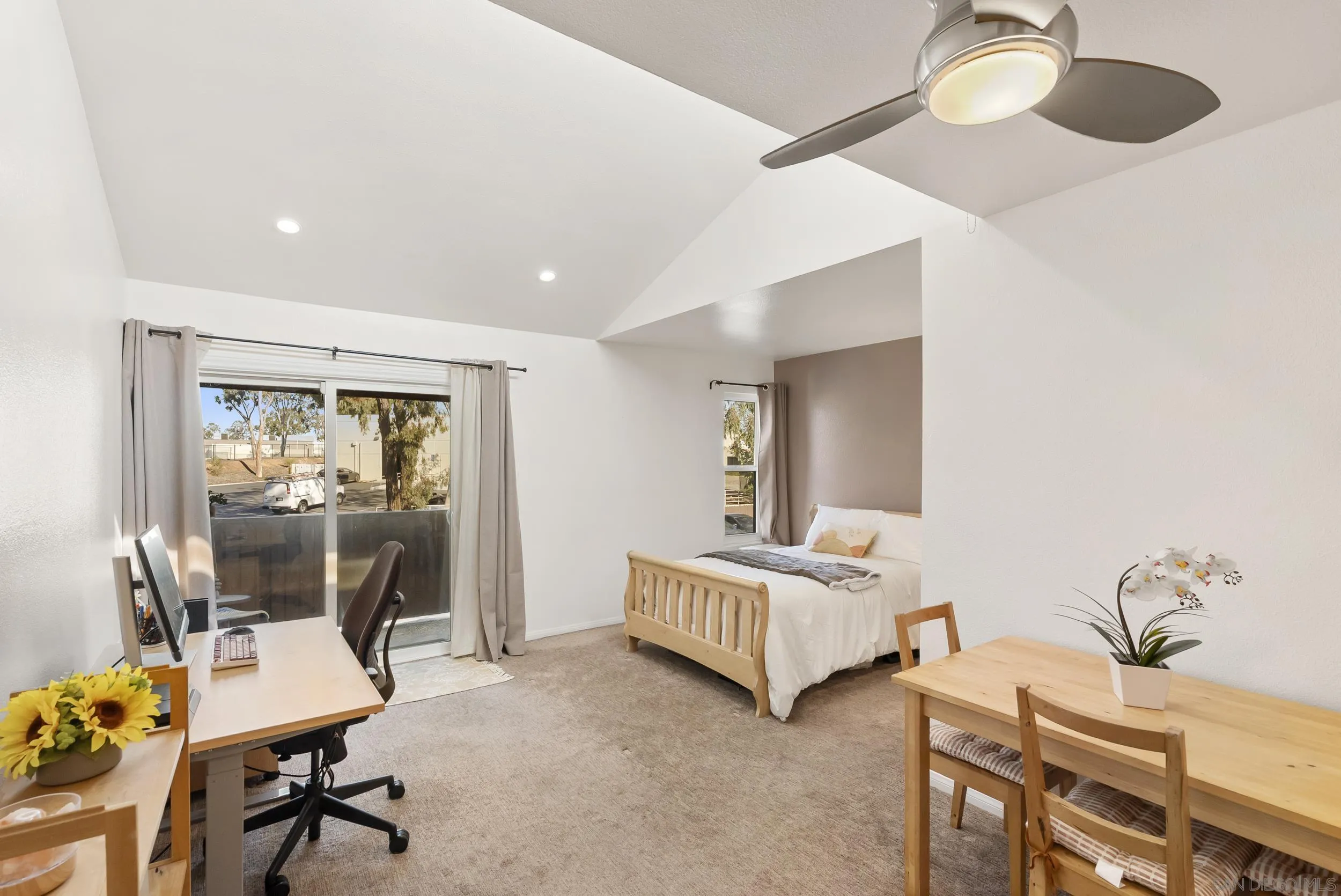 Photo #1: 250046298 Listing: Photo #1