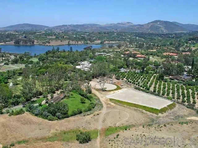 <p>Explore Coastal North County Listings</p>