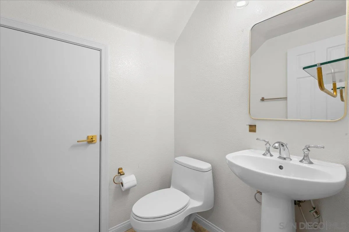 Photo #4: 250046312 Listing: Photo #4