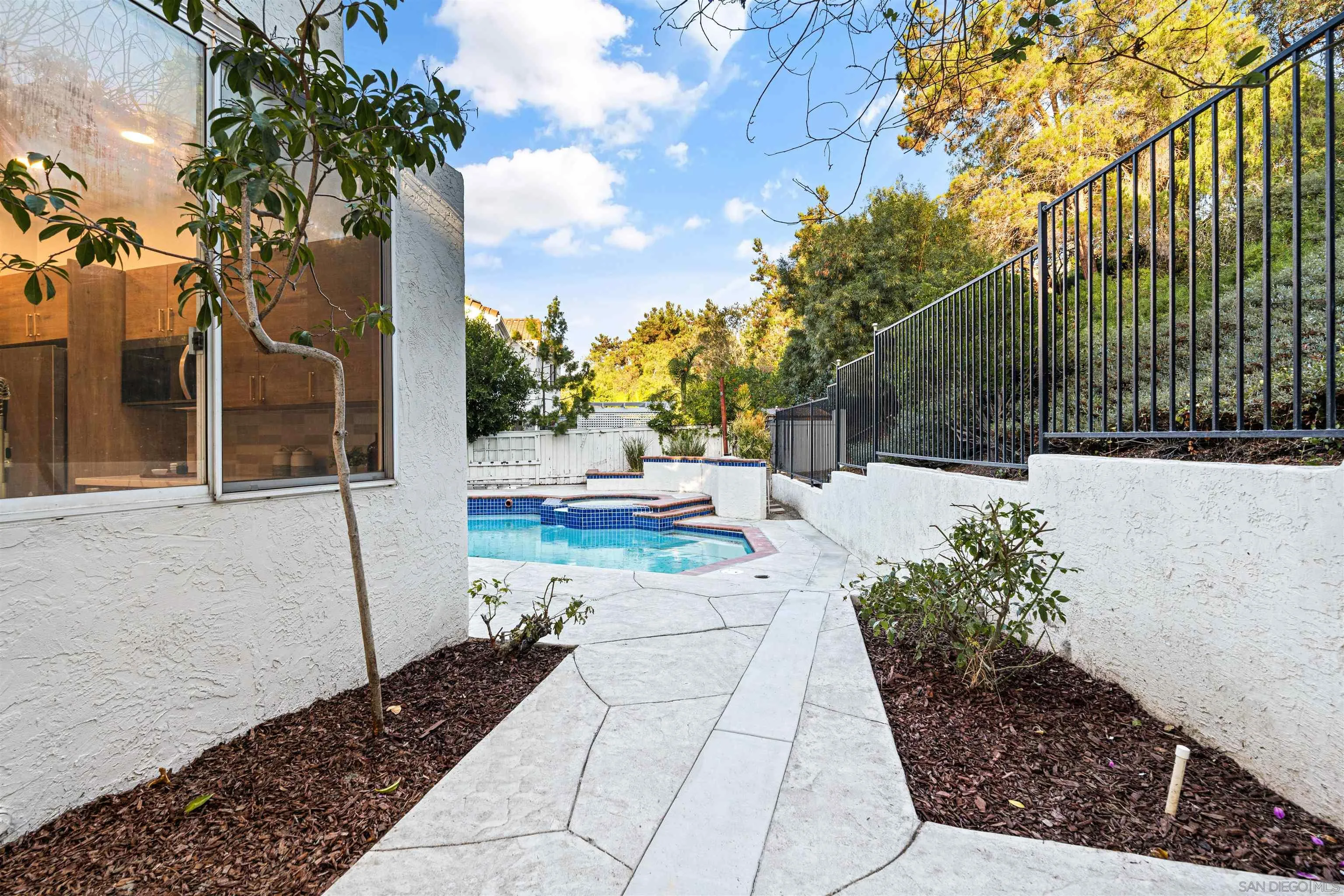 https://cdn.realtyfeed.com/cdn/127/250046322/bad1167329cb2df143fc57096e48ce20.webp