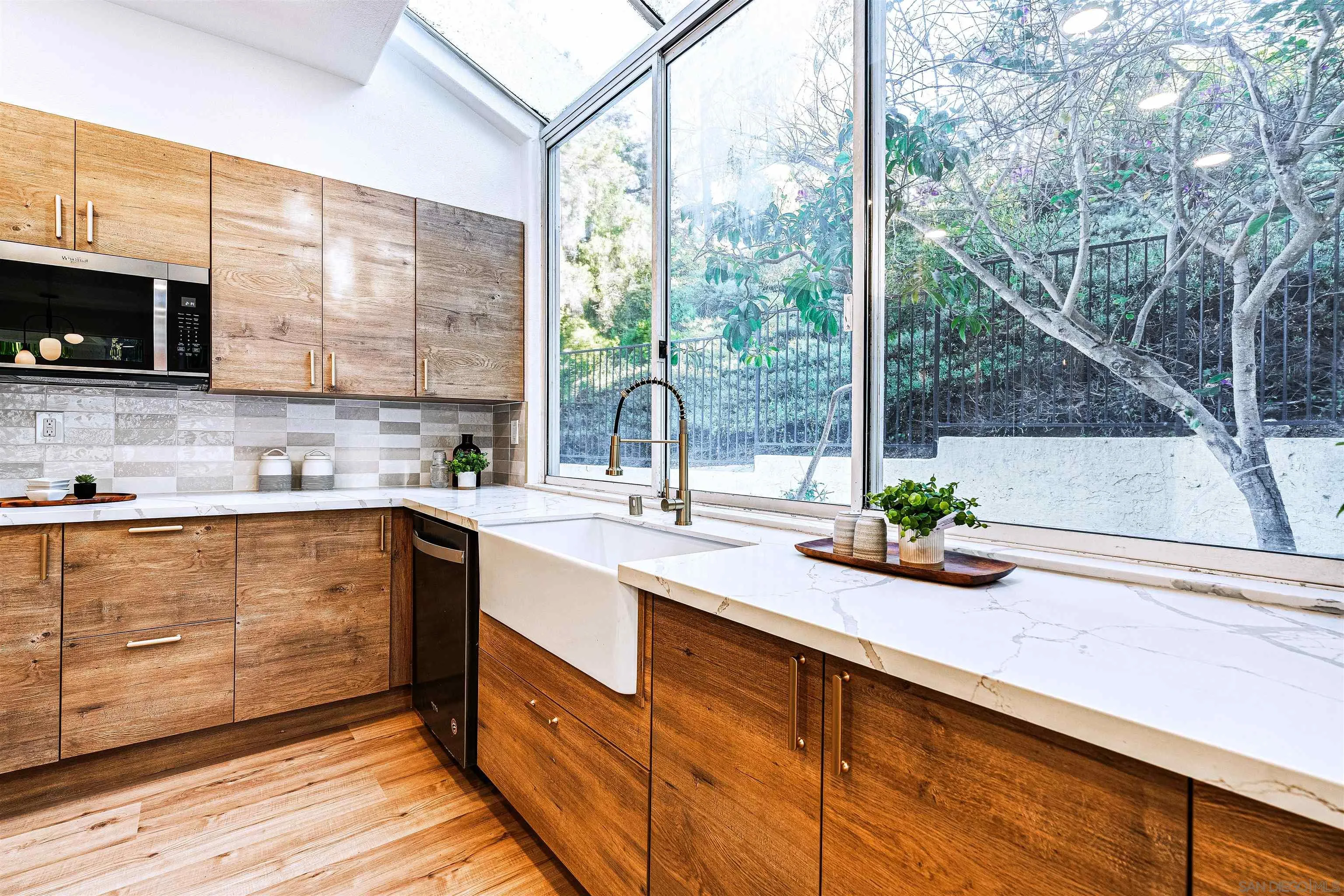 https://cdn.realtyfeed.com/cdn/127/250046322/e419d0437282169b4f8032d990447afd.webp