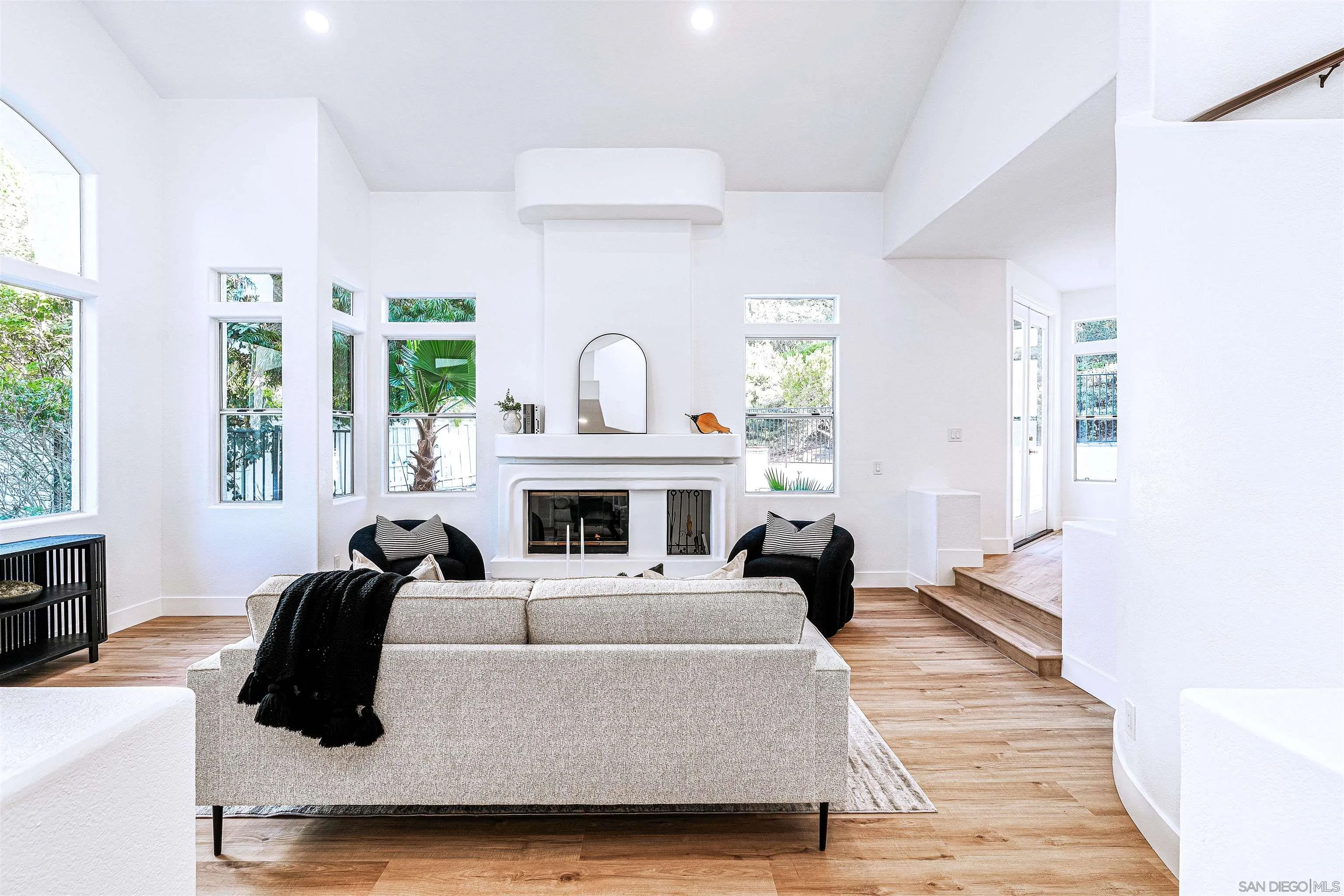 https://cdn.realtyfeed.com/cdn/127/250046322/f957c2558e6ec14f1f7454c1a12c9908.webp