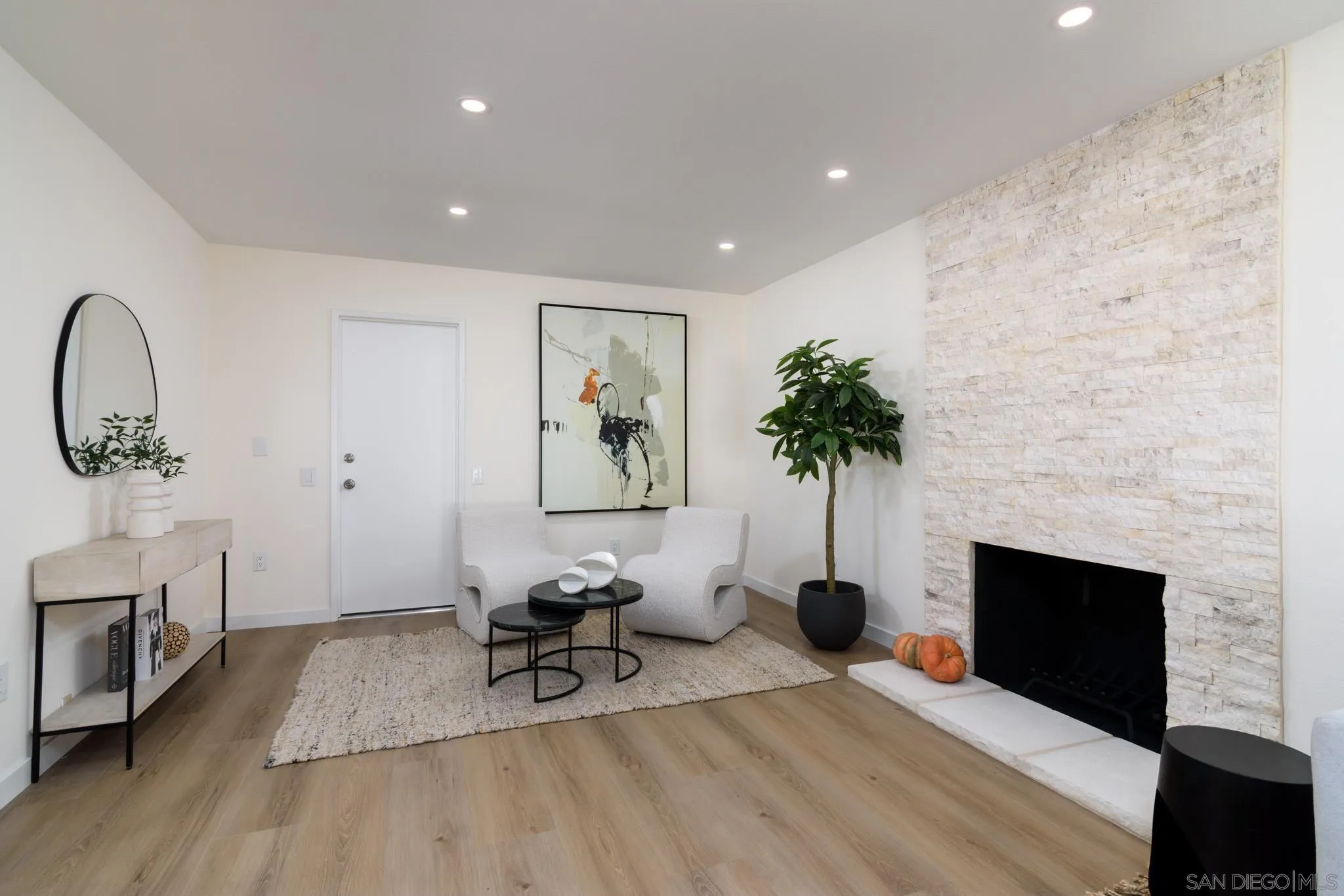 https://cdn.realtyfeed.com/cdn/127/250046326/c68e622d37df578d7b2b963b584308e0.webp