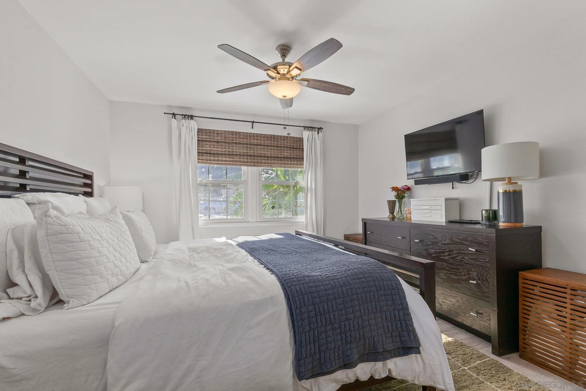 https://cdn.realtyfeed.com/cdn/127/250046328/4a52bd791a5b53633d8698584019a0fc.webp