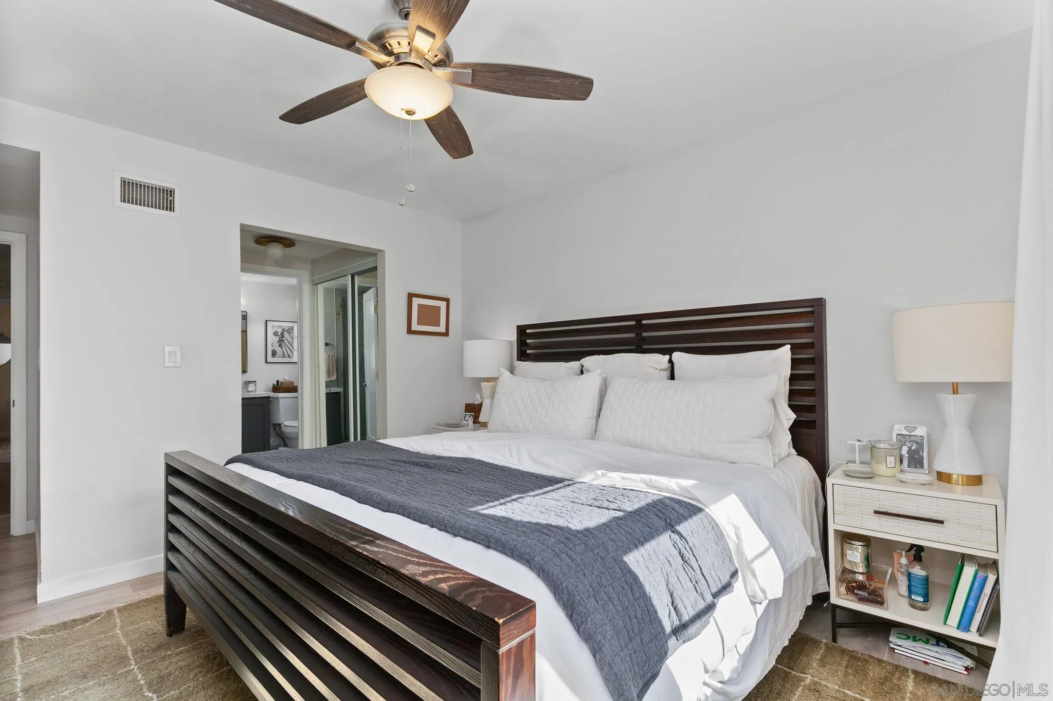 https://cdn.realtyfeed.com/cdn/127/250046328/ecadb0eddd4864922c9ec09a0873523c.webp