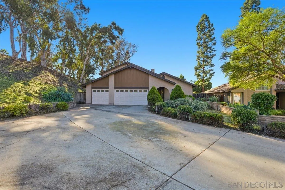 https://cdn.realtyfeed.com/cdn/127/250046335/acd1166075e75f7759e90614ecd366e1.webp