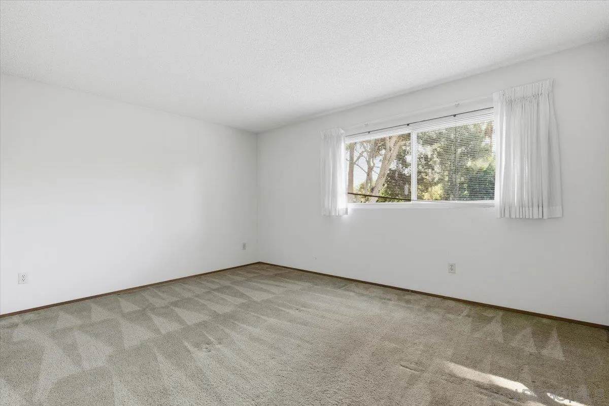 https://cdn.realtyfeed.com/cdn/127/250046335/adeb26d85734e9069011a9f0161b5a90.webp
